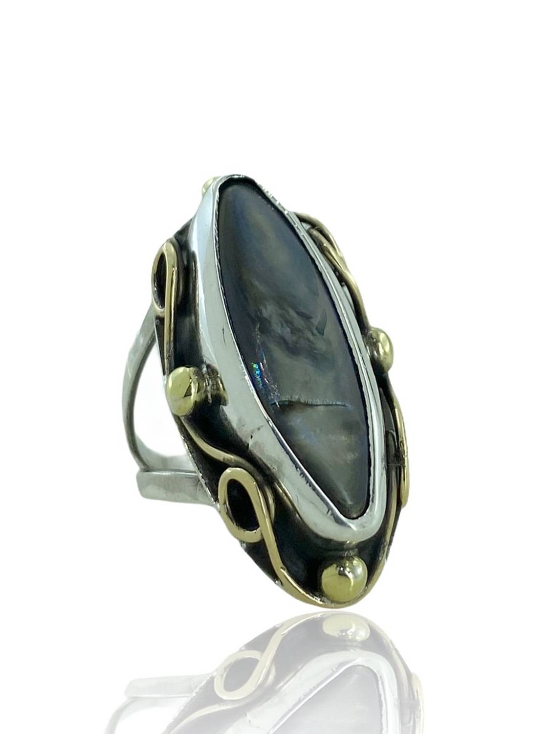 Оригінальне ручне виробництво чорного перламутрового каменю на срібному кільці 925 проби, 11,20 г, гарантія 1 рік