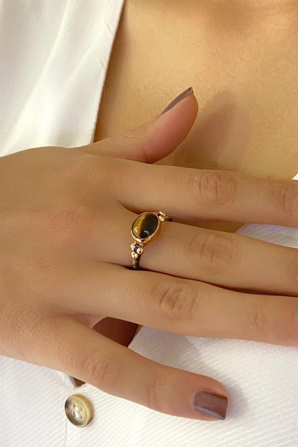 Каблучка з натурального каменю тигрове око, 925 срібло, ручна робота, якісний патент, 5.00 г, 10 x 8 мм, різні розміри