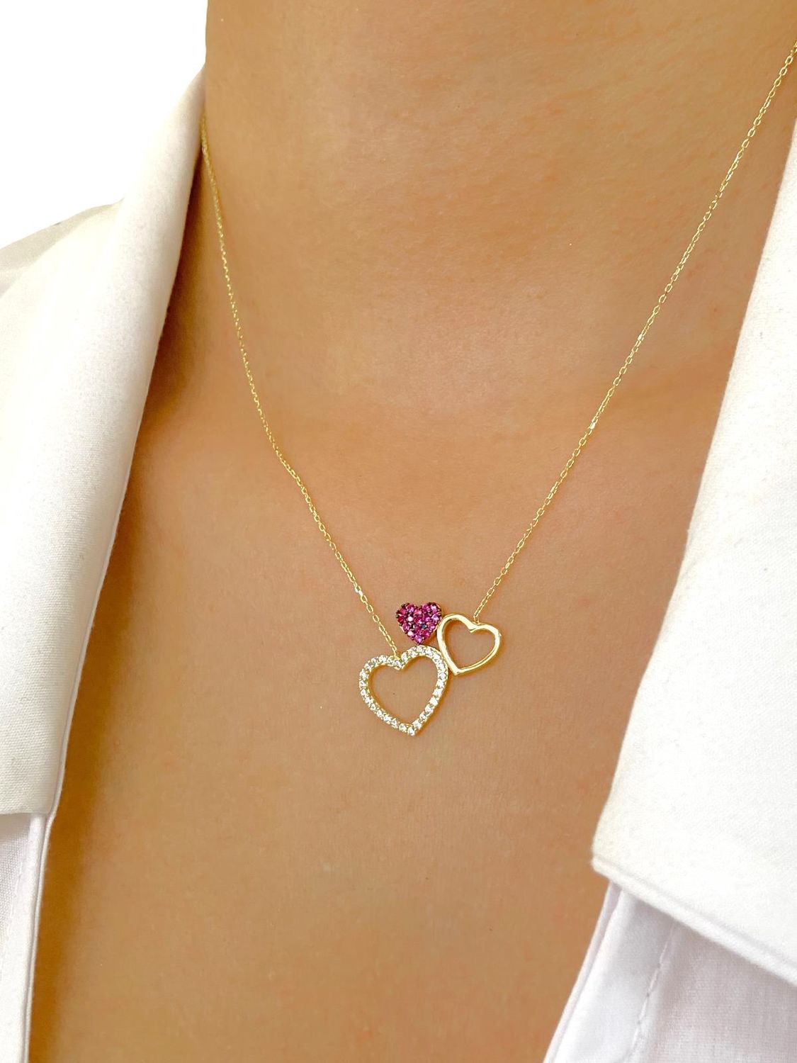 14-каратне золото, унікальний дизайн, кулон "Сімейне серце" з трьох сердець, кубічний циркон, довжина 45 см, золотистий, сертифікат якості