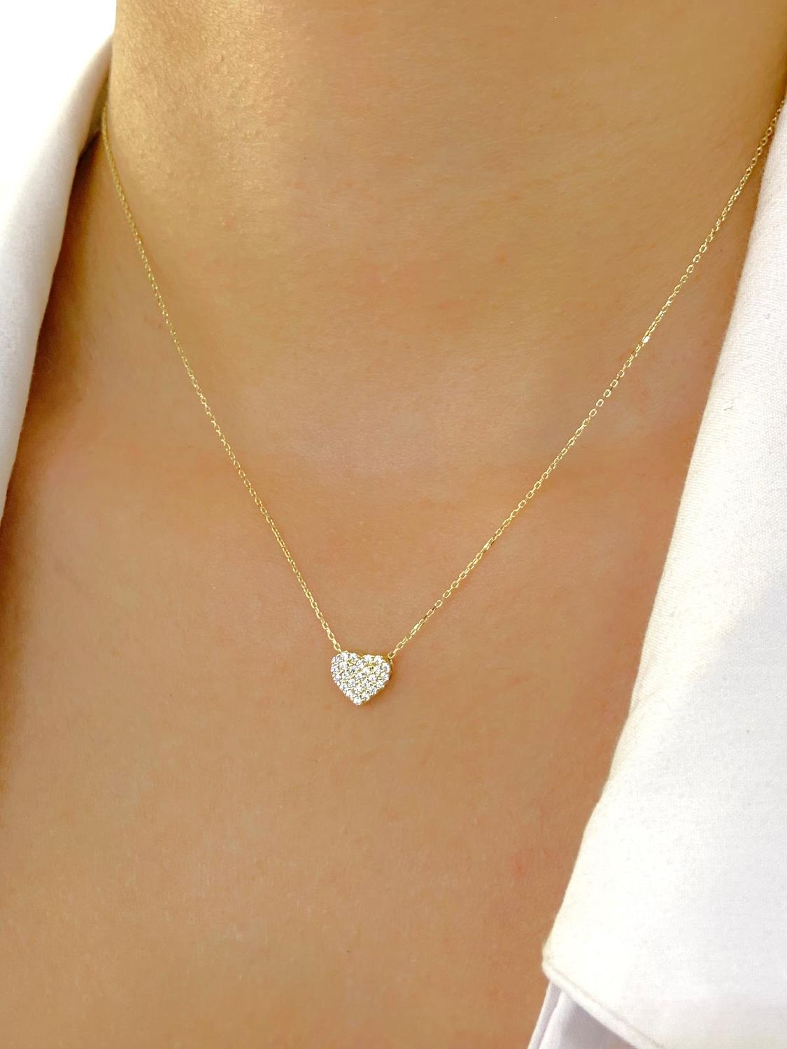 К necklace з 14-каратного золота з мініатюрним серцем та цінним каменем Zirkon, довжина 45 см, вага 1,60 г, сертифікація QR-кодом