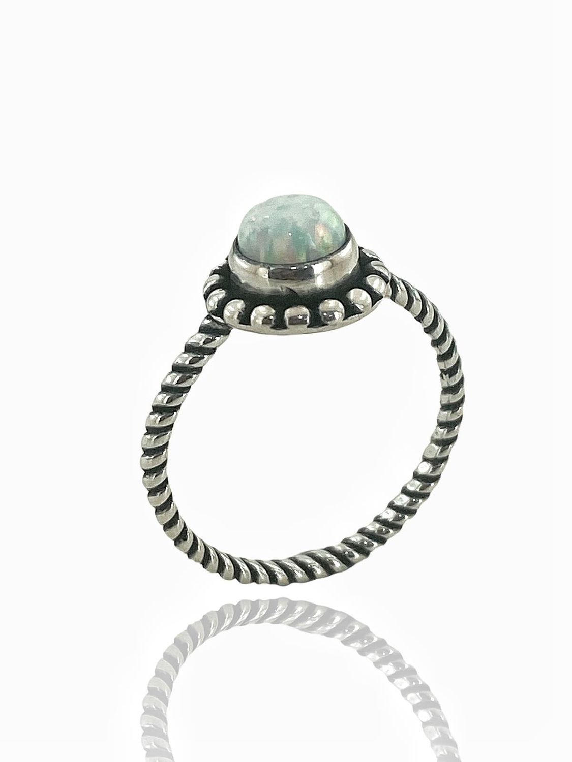 Аутентичное минималистичное кольцо из 925 серебра с натуральным белым опалом ручной работы