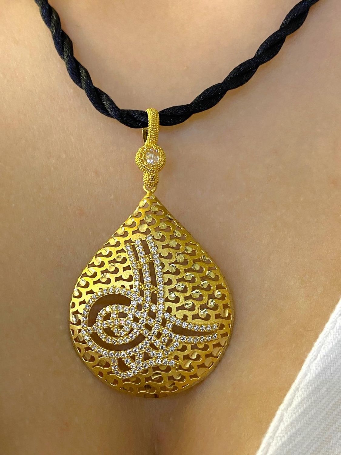 Кулон з 8-ми каратного золота з османським гербом, 6,35 г, червоне золото, зіркон, розмір 35x60 мм, довжина шнура 60 см