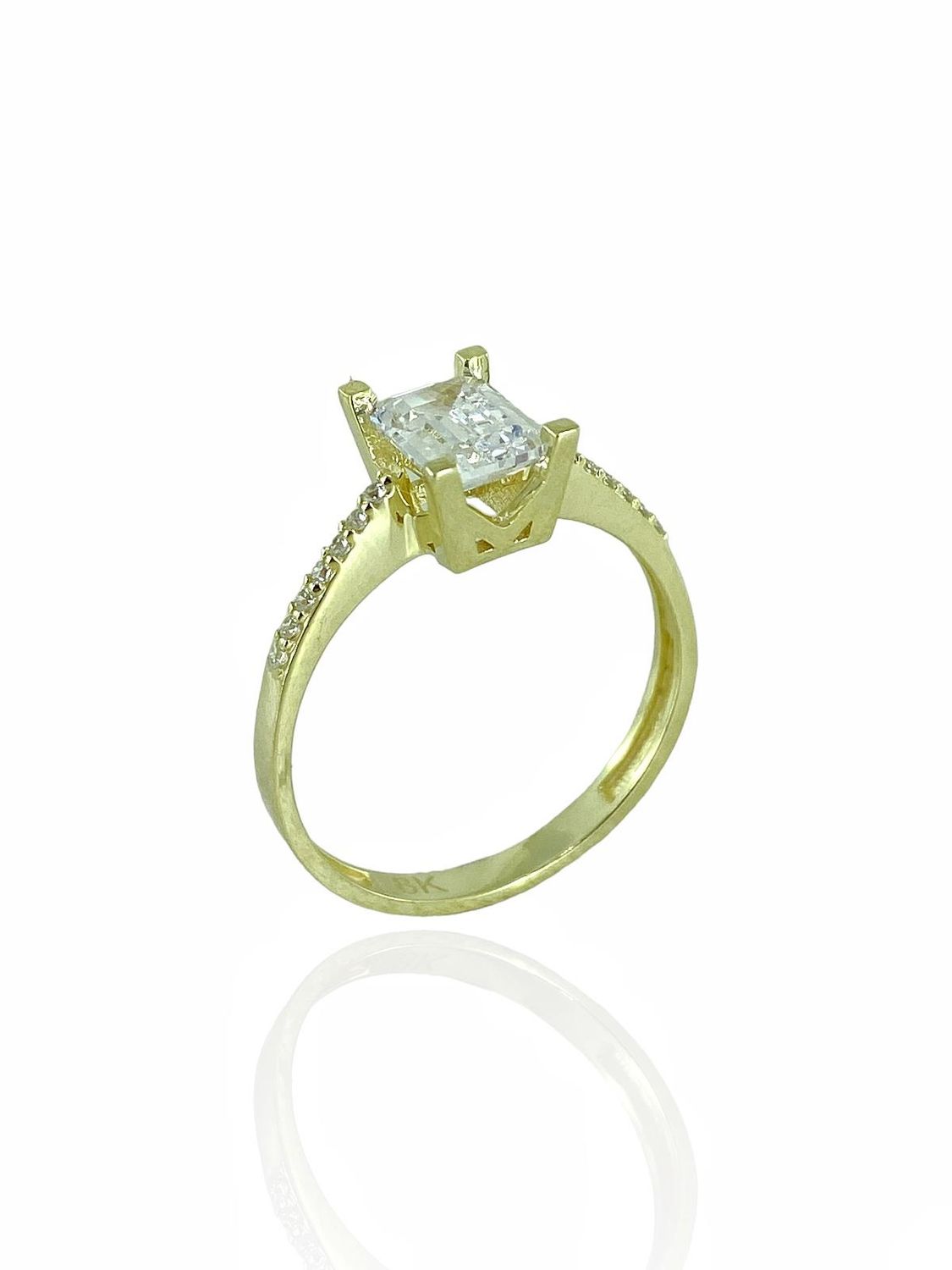 8k Gold Single Baguette Ring