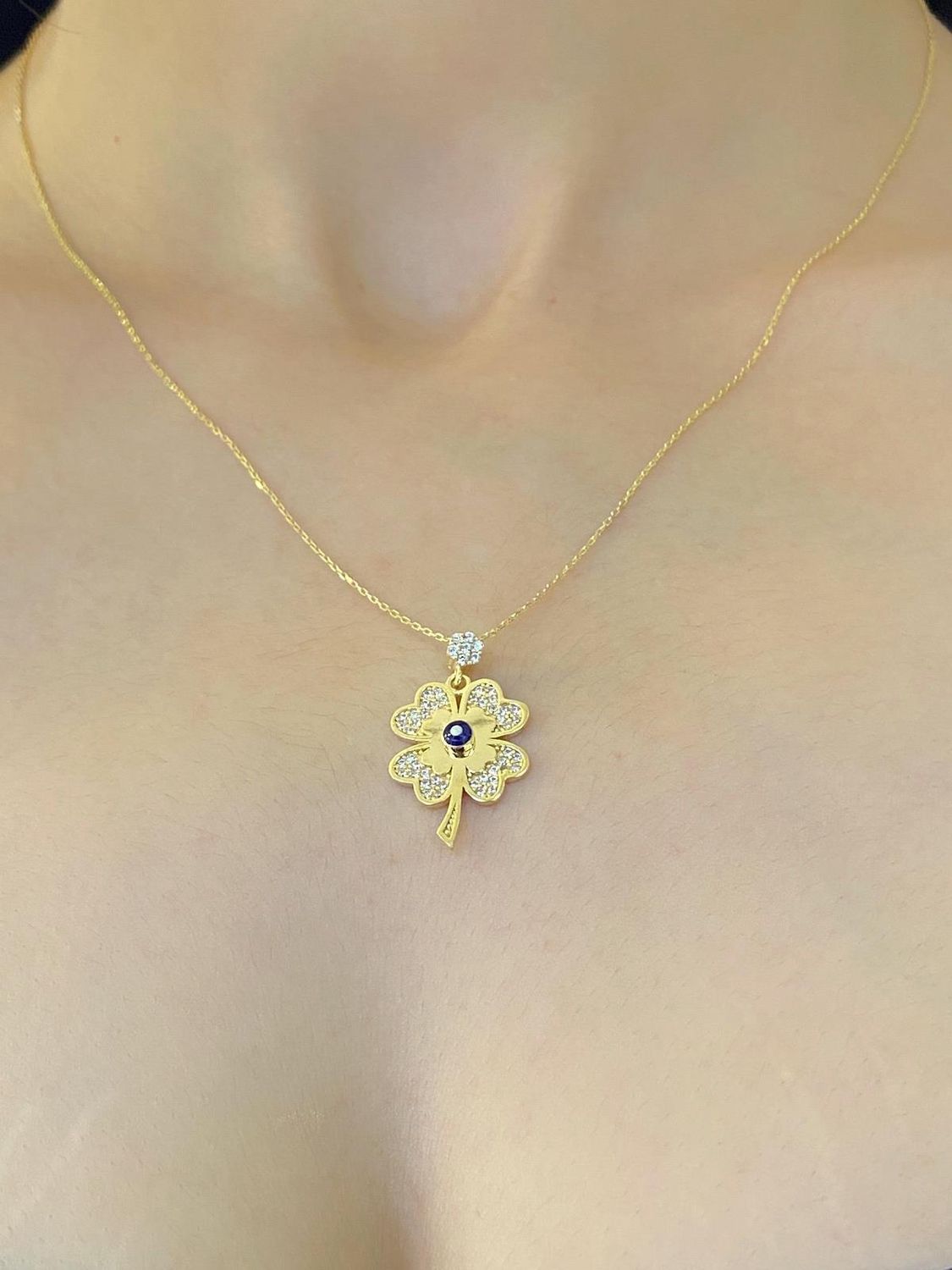 8 Ayar Altın Özel Tasarım Yonca Kolye 