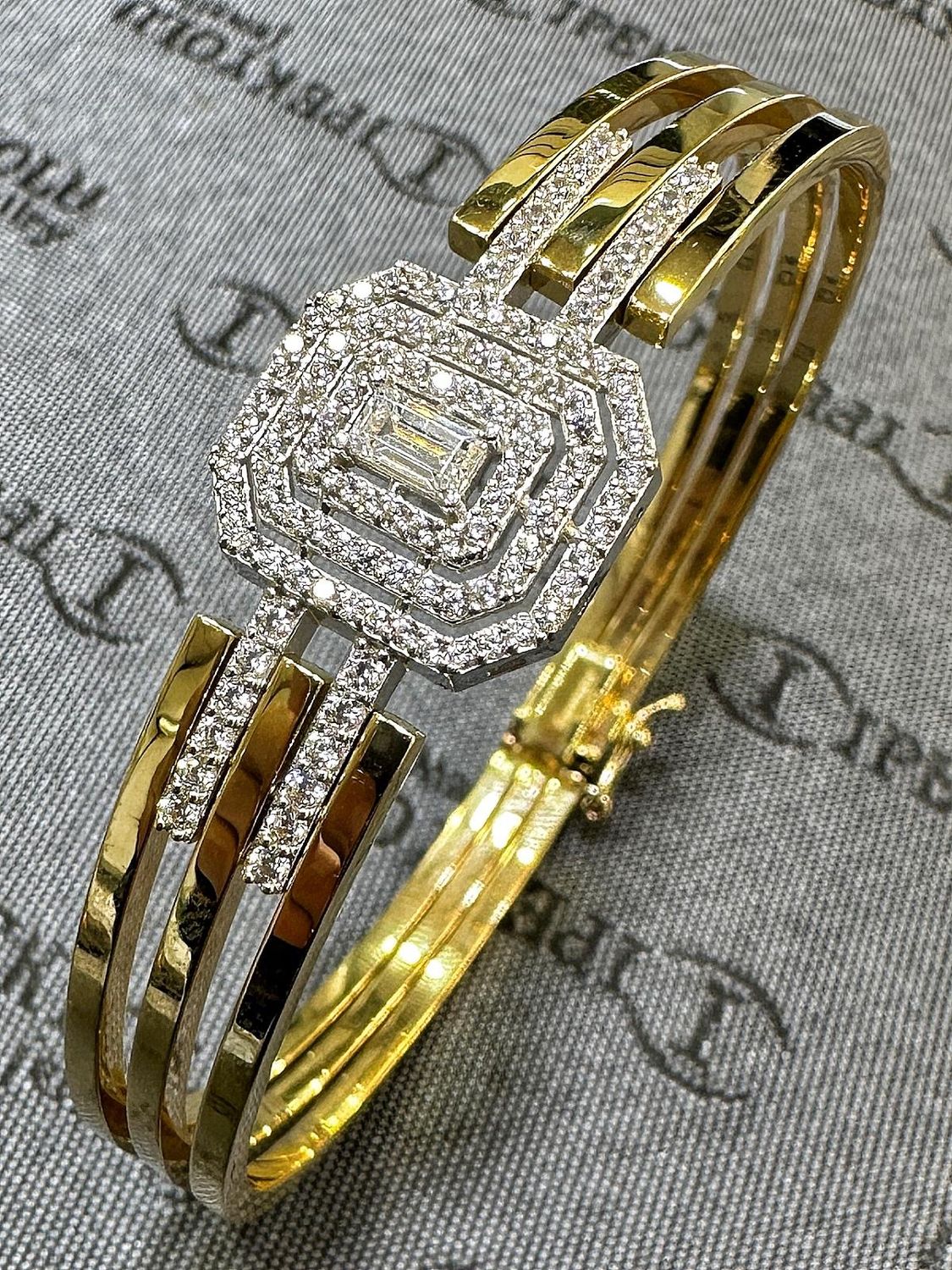 Високоякісний золотий браслет з діамантовим дизайном, 14-каратне золото, вага 10,75 г, довжина 62 см, зелений колір, з камінням циркон