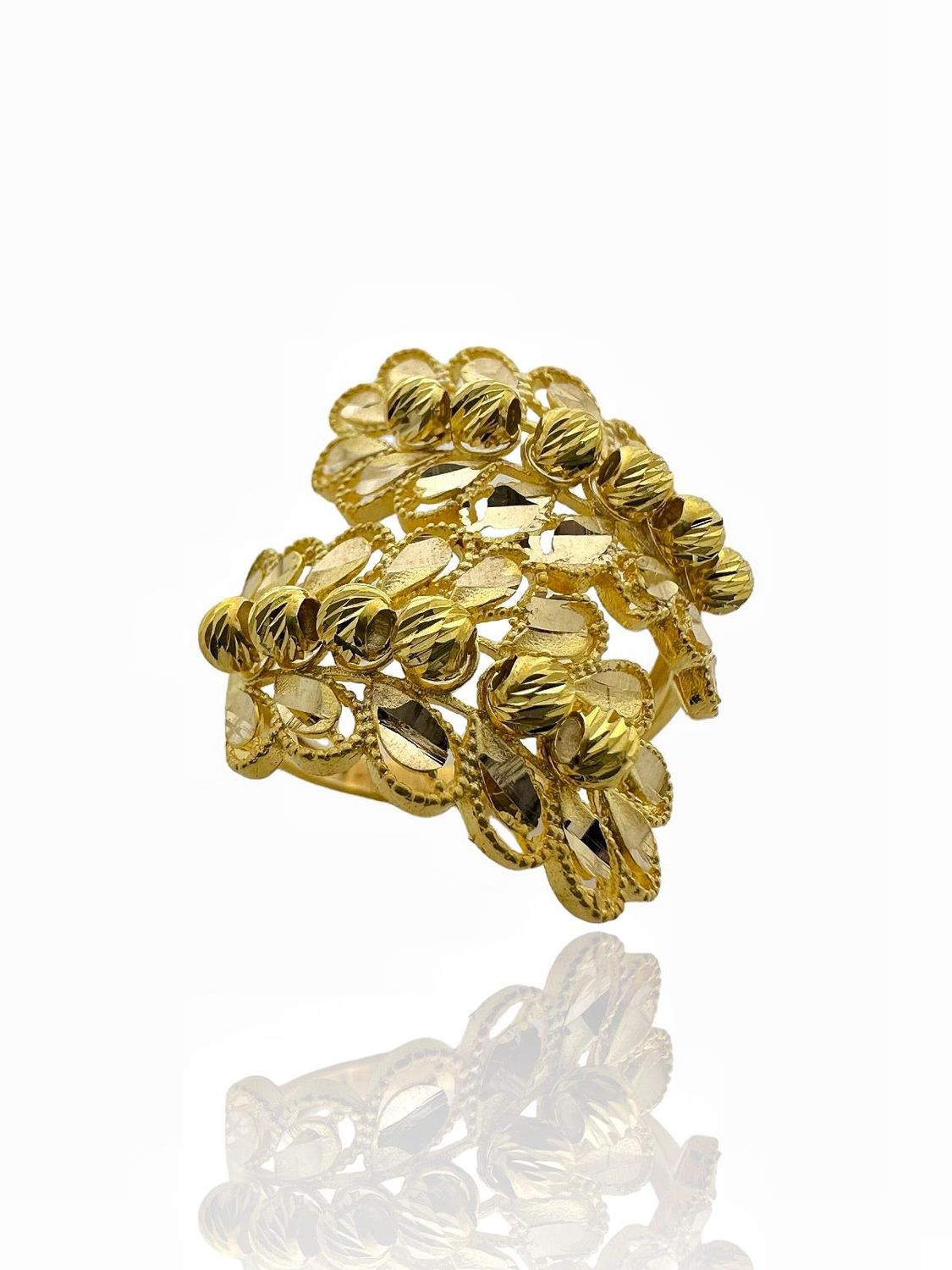 Золотий перстень із червоного золота моделі "Башак" з ручною роботою, 8-каратний, без каменів, вага 3,65 г