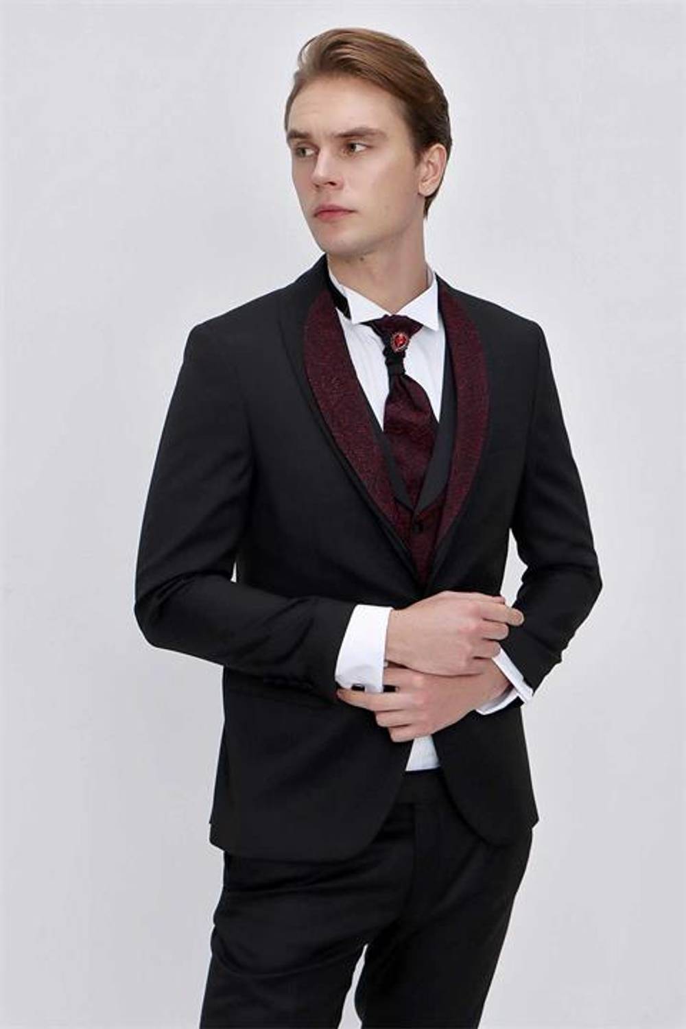 بدلة Morven الرجالية ذات الياقة المتساقطة السوداء من Santos