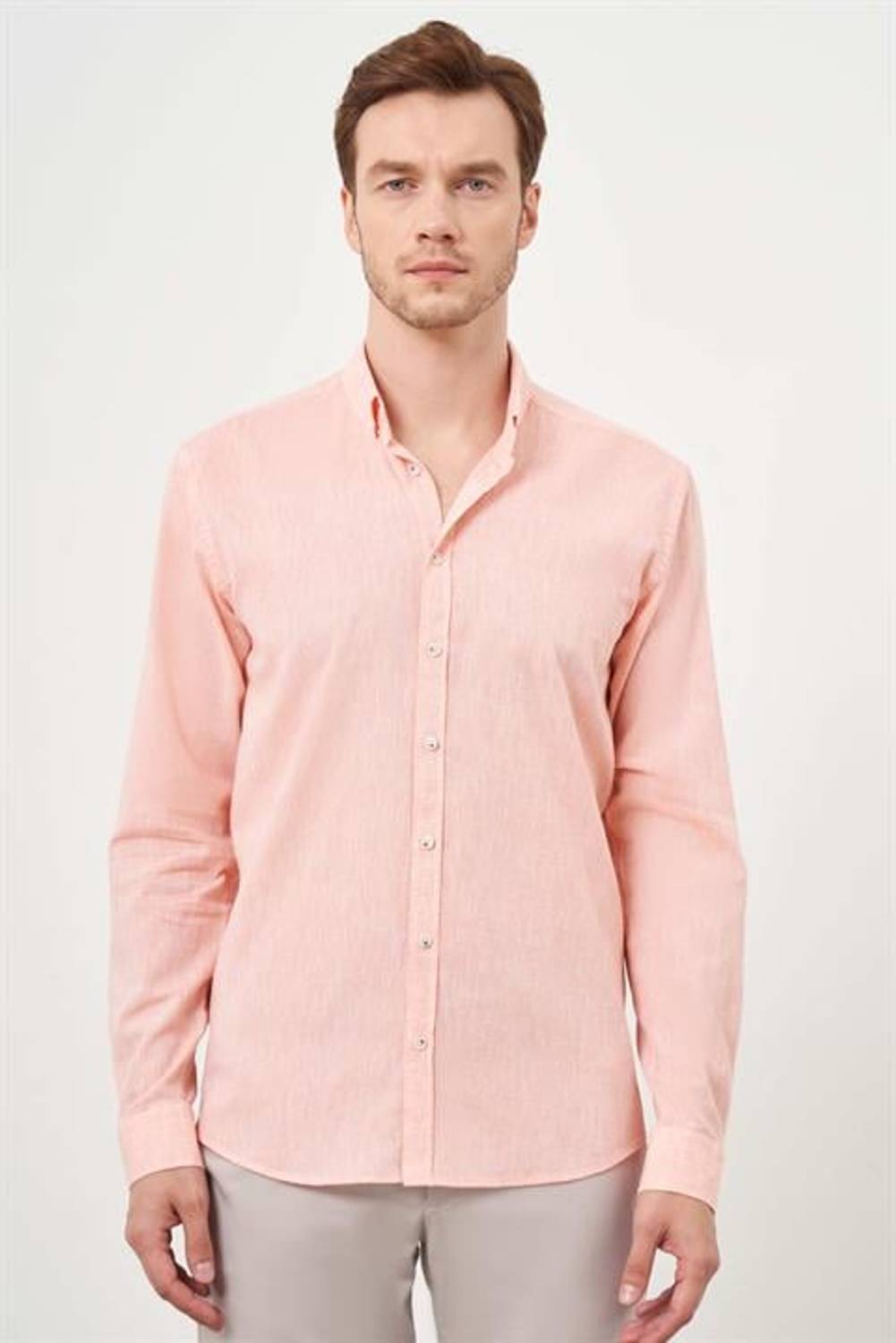 Сорочка Morven чоловіча помаранчевого кольору, прямого крою, з гудзиковим коміром, виготовлена з 70% бавовни та 30% льону, Slim Fit