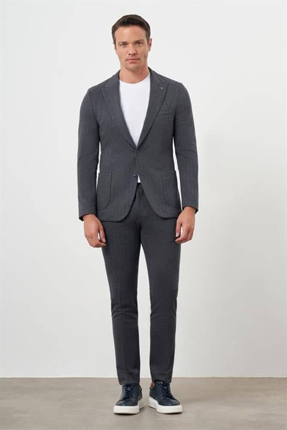 Morven Erkek Füme Poliviskon Trend Çizgili Desen Slim Fit Sivri Yaka Takım Elbise