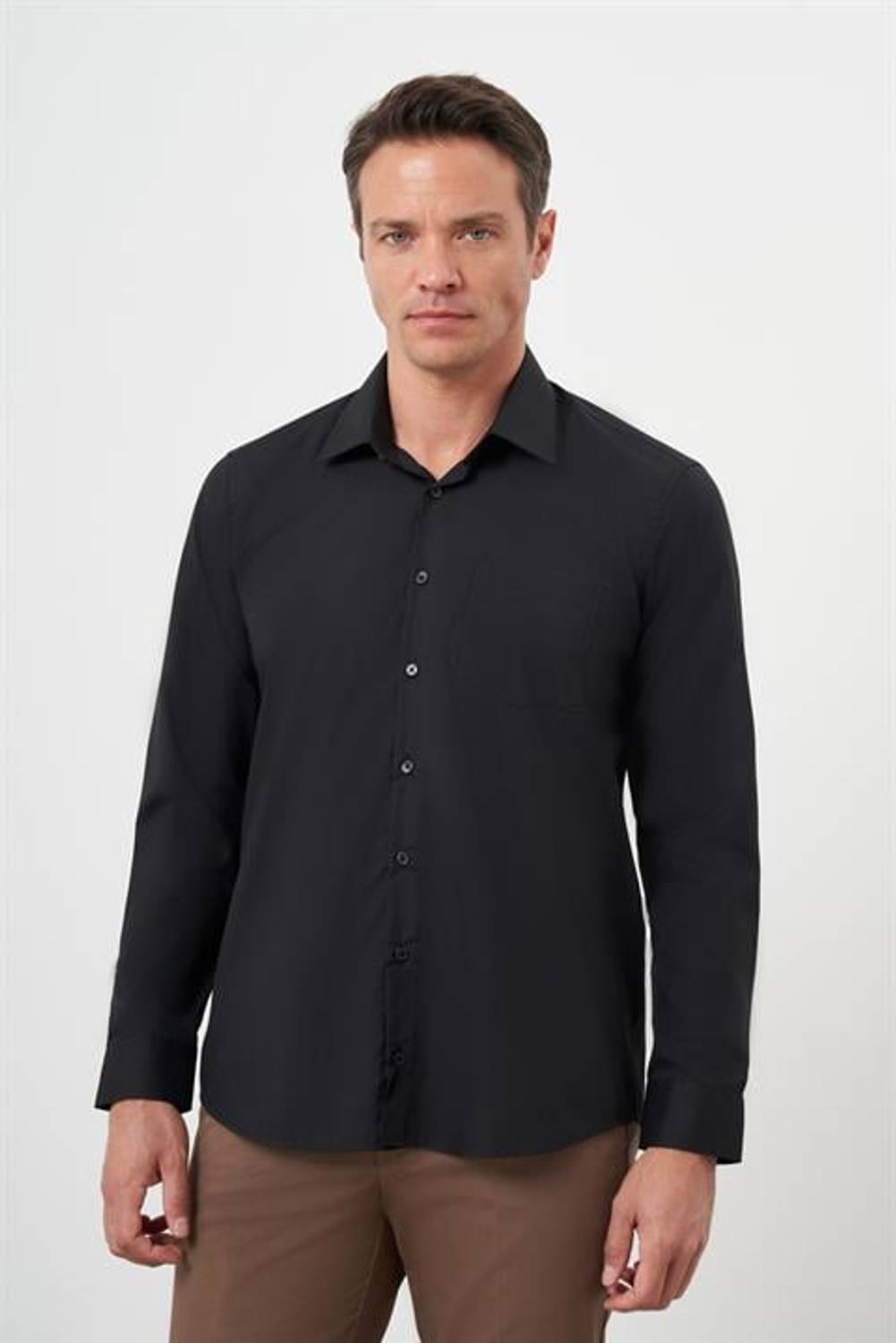 Morven Erkek Siyah Basic Düz Desen Cepli Sert Yaka Regular Fit Gömlek