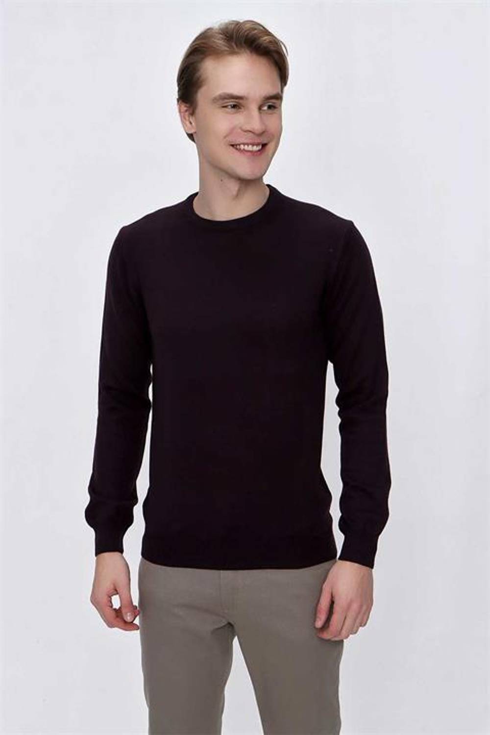 Базовий трикотажний светр з динамічною посадкою, круглим вирізом, чоловічий, комфортний, з бавовни та акрилу, без кишень, підходить для дорослих