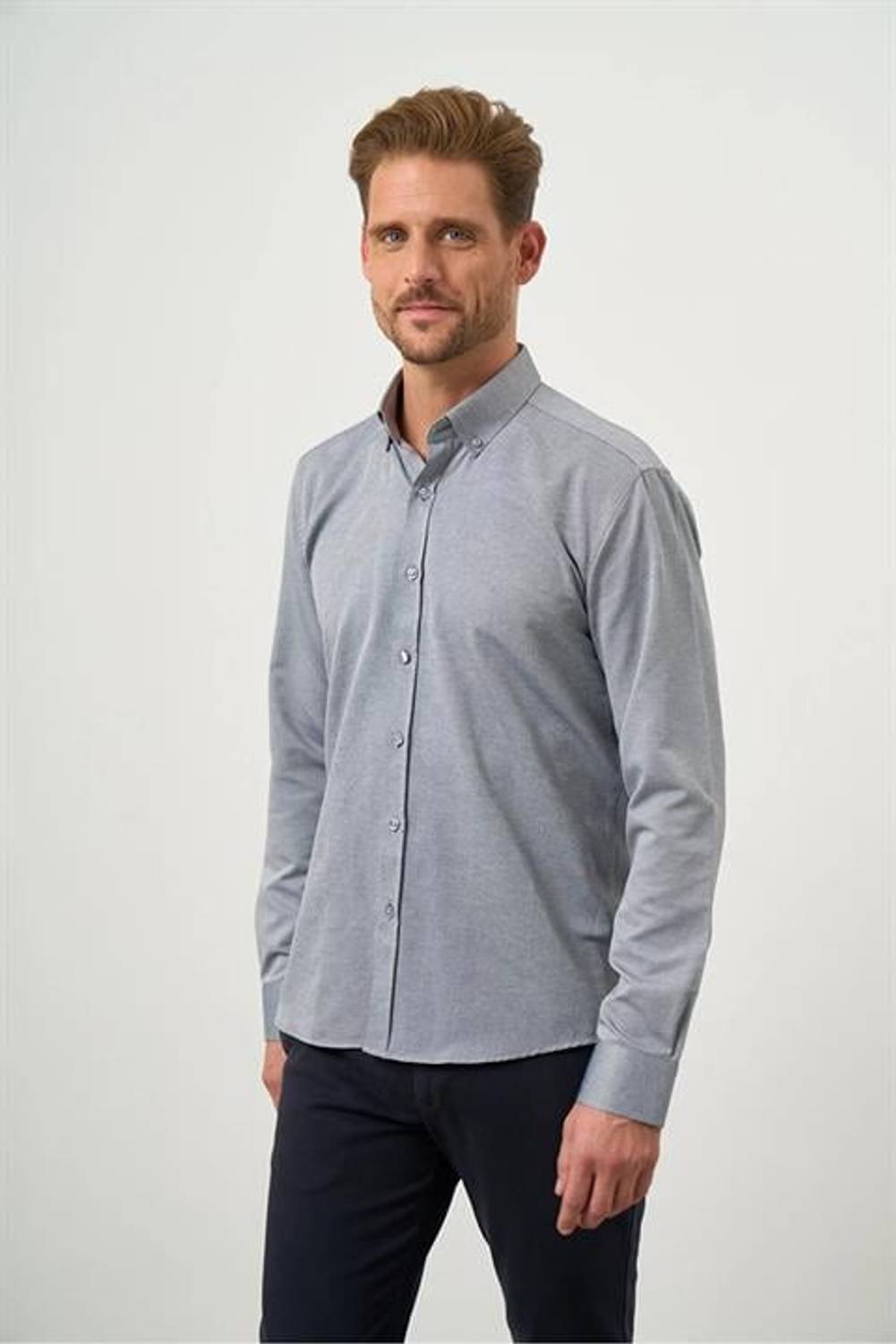 Düğmeli Yaka Kolay Ütülenebilir Oxford Pamuklu Slim Fit Gömlek