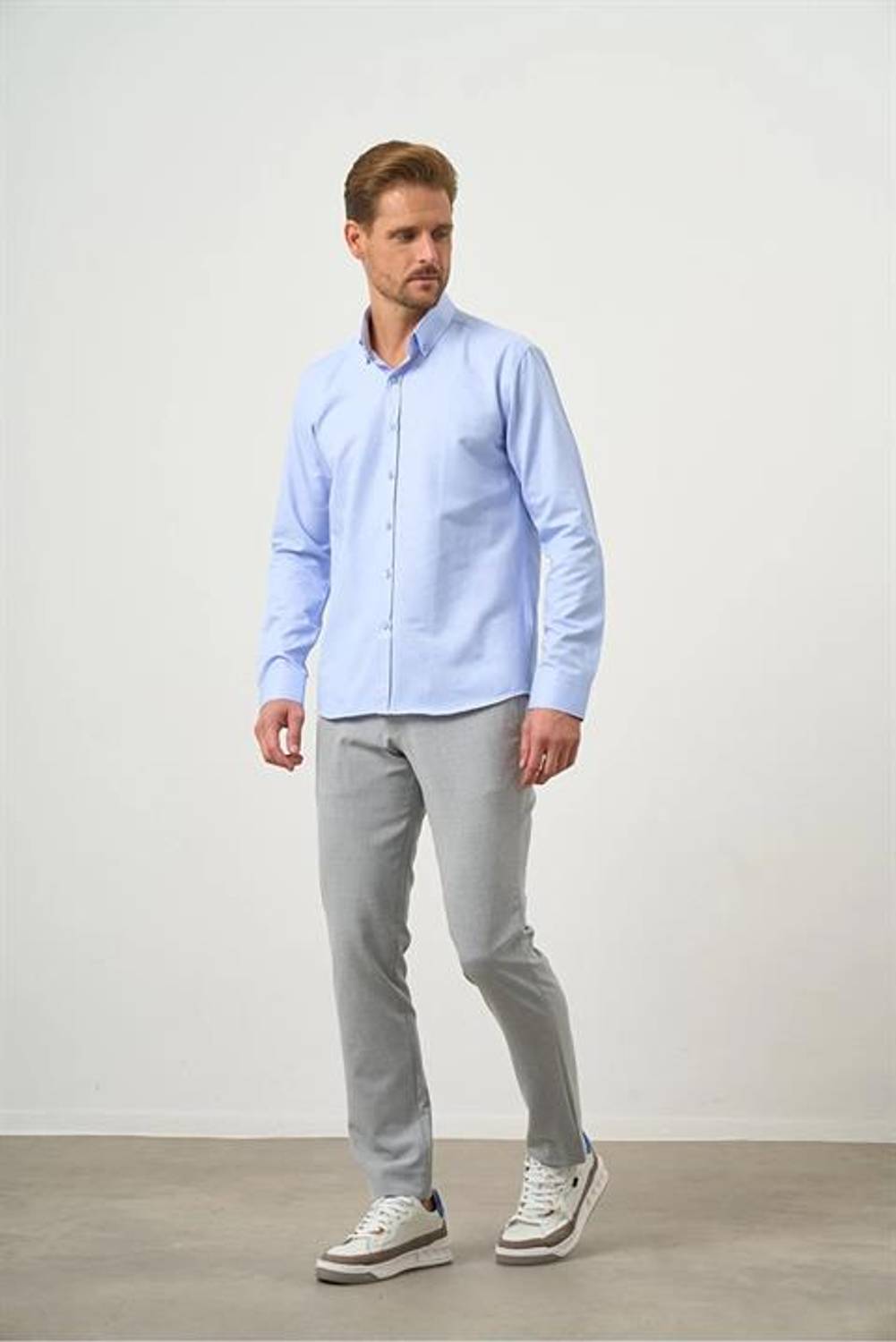 Düğmeli Yaka Kolay Ütülenebilir Oxford Pamuklu Slim Fit Gömlek