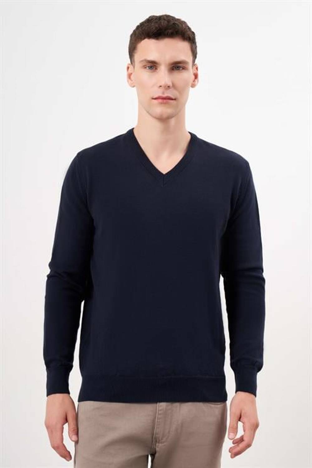 Morven Erkek Lacivert Basic V Yaka Dynamic Fit Rahat Kesim Triko