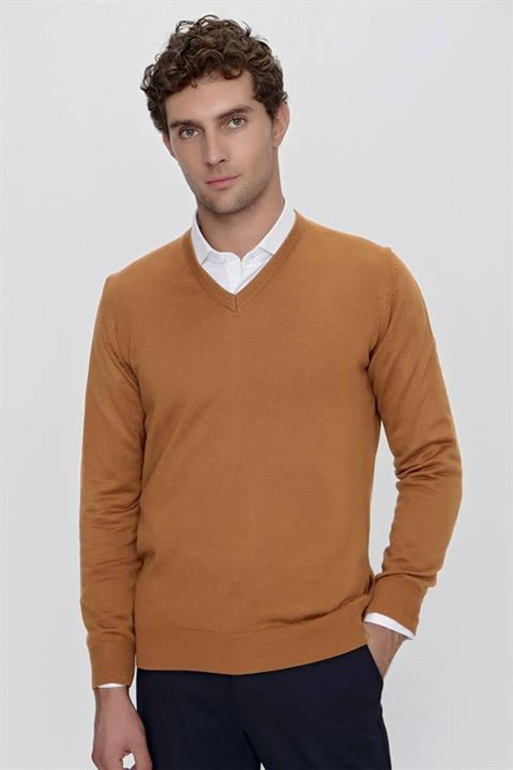 Basic Dinamik Fit Rahat Kesim V Yaka Triko Kazak