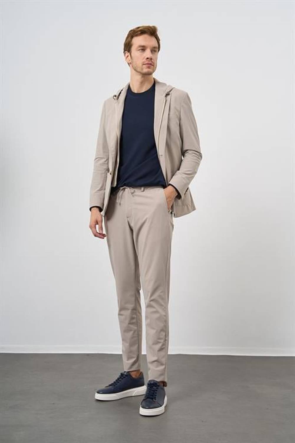 Morven Erkek Bej Polyamide Torba Cep Kapüşonlu Slim Fit Mono Yaka Spor Takım Elbise