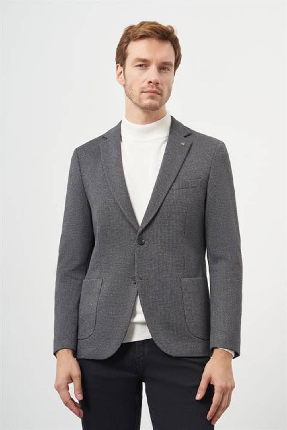 Чорна стьобана чоловіча куртка slim fit з кишенею фасону mono з гудзиком без підкладки