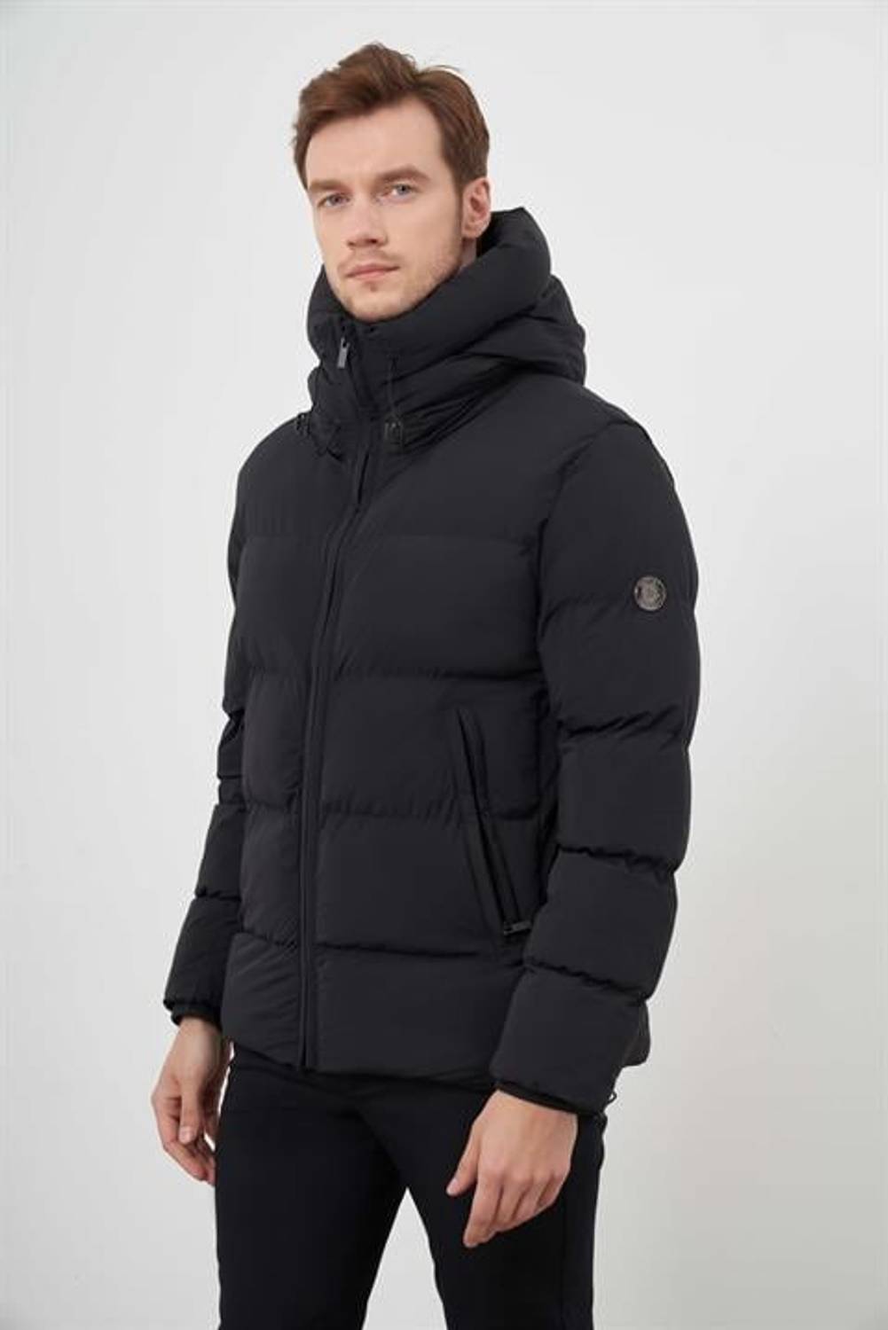 Morven Erkek Siyah Moesta Fermuarlı Kapüşonlu Dynamic Fit Rahat Kesim Mont