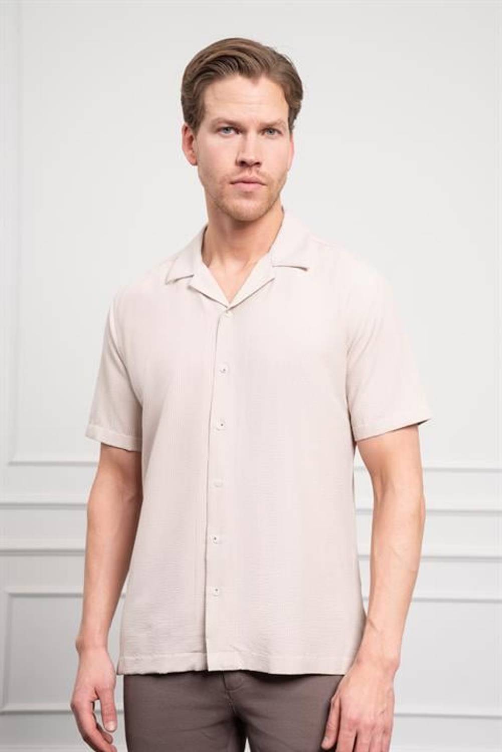 Morven Erkek Bej Apaş Yaka Kısa Kol Gömlek