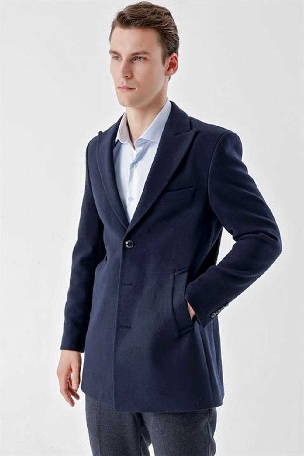 Morven Men's Navy Blue Plain Pattern Buttoned Pointed Collar Dynamic Fit Cuff Coat