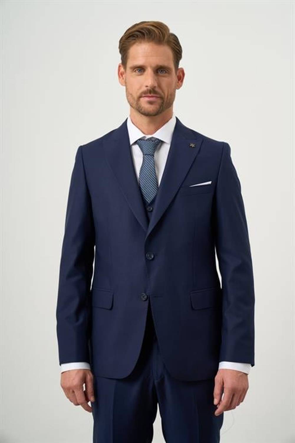 Morven Men's Navy Blue Polyviscon Slim Fit Pointed Collar Vest Suit