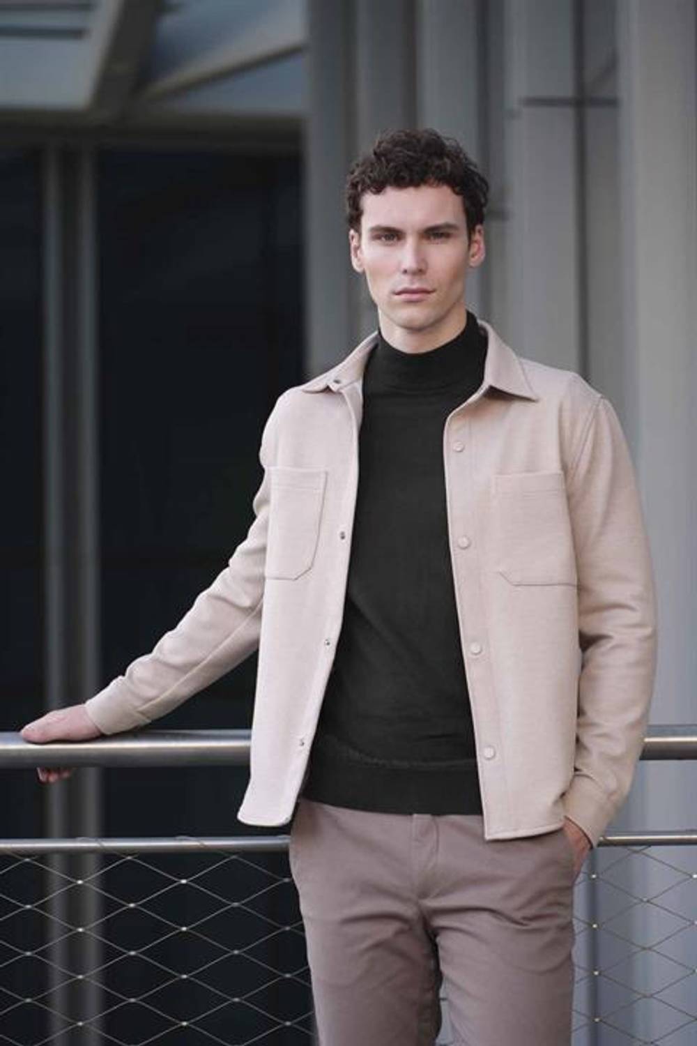 Morven Erkek Bej Çıtçıtlı Yan Cepli Dynamic Fit Kısa Gömlek Mont