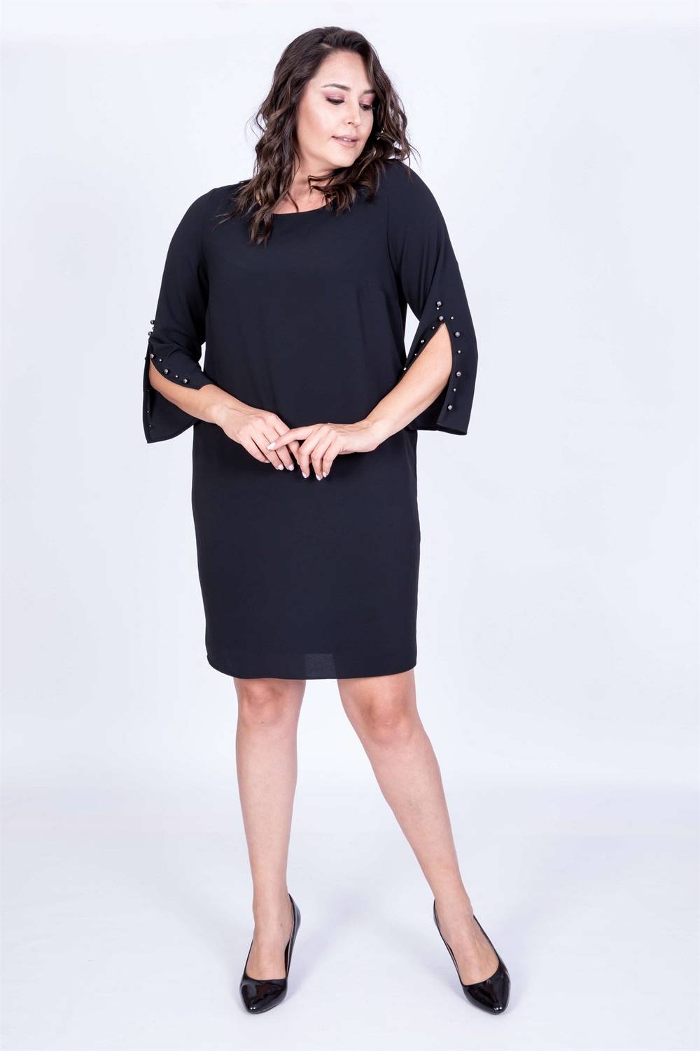 فستان مبطن بتفاصيل لؤلؤة