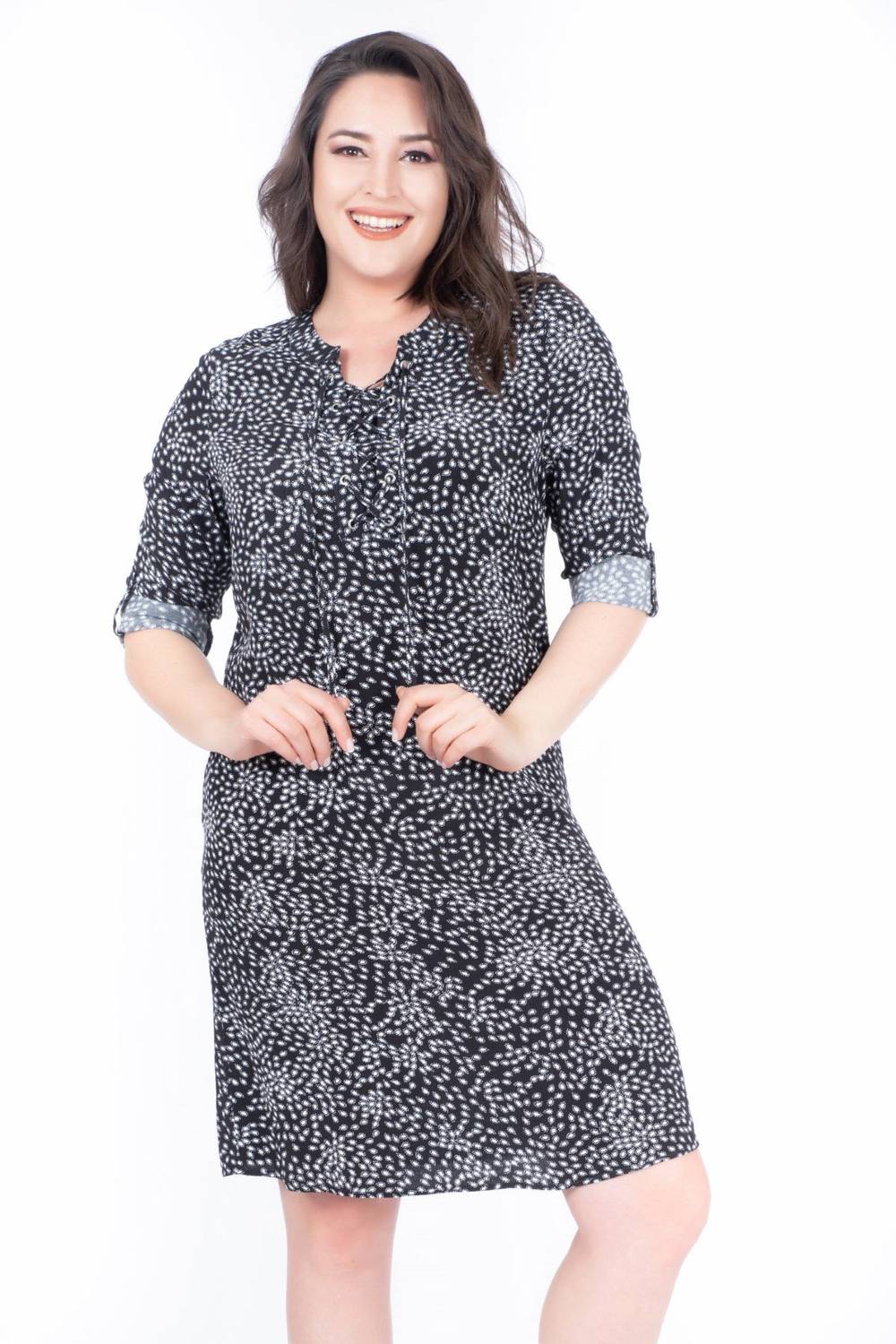 فستان جلدي منقوش بأكمام طويلة