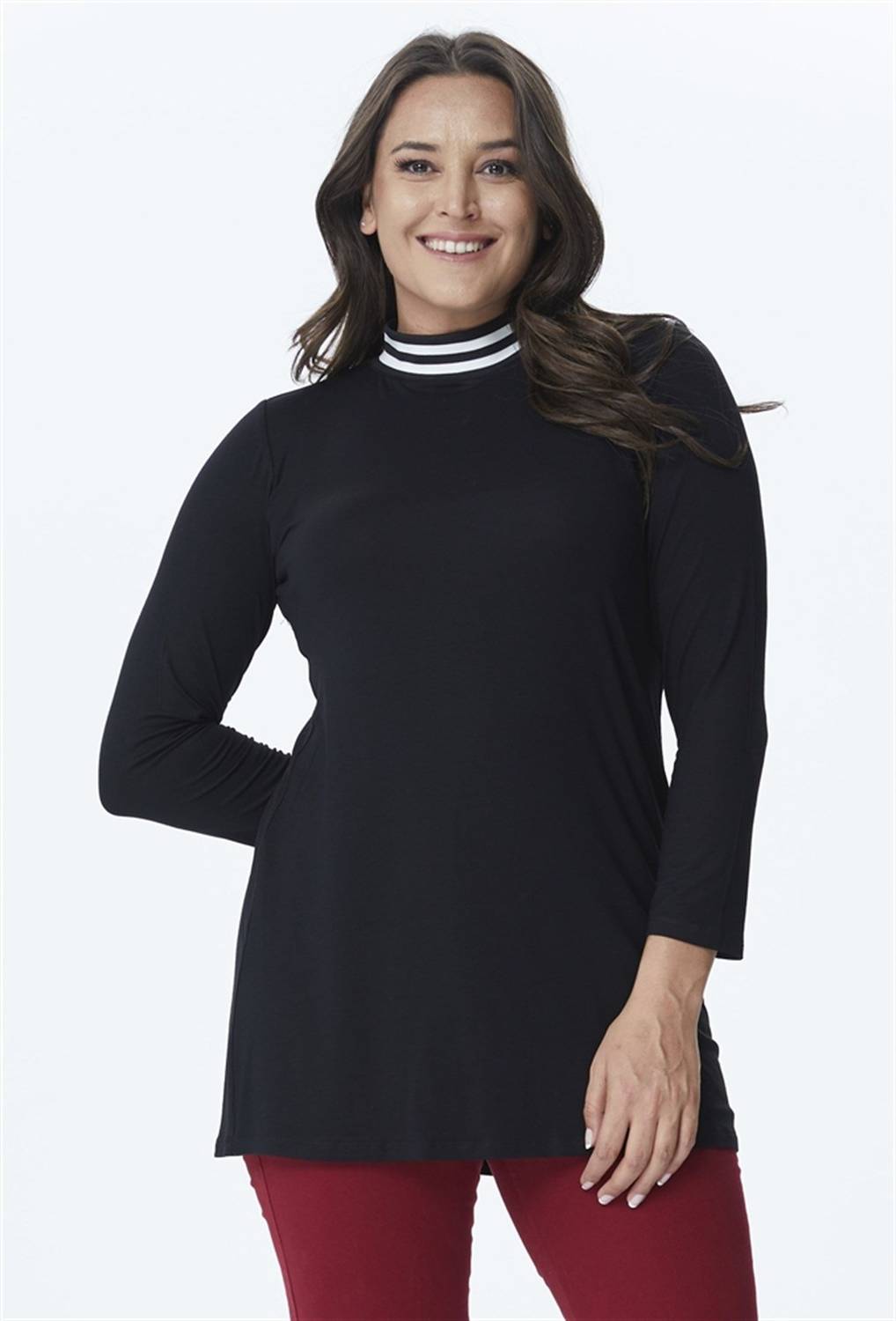 سترة محبوكة بياقة مضلعة