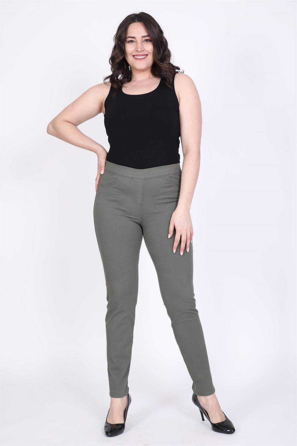 Эластичные брюки большого размера с высокой талией, узким кроем и 97% хлопком, в цвете хаки, для стильного комфорта