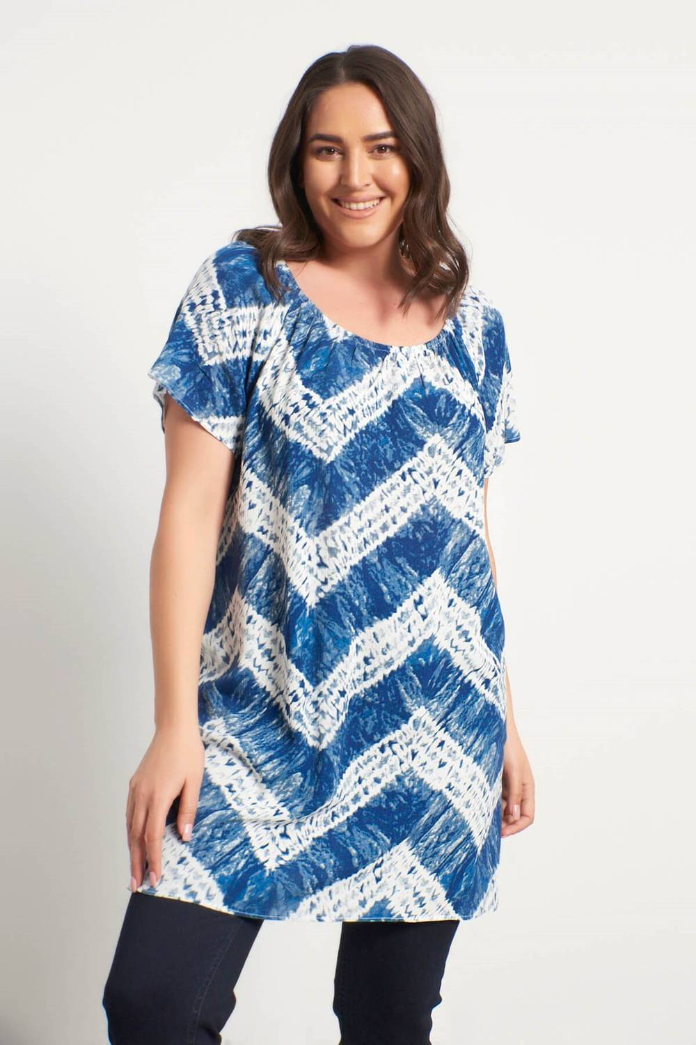 فستان مكشوف الكتفين مكشكش