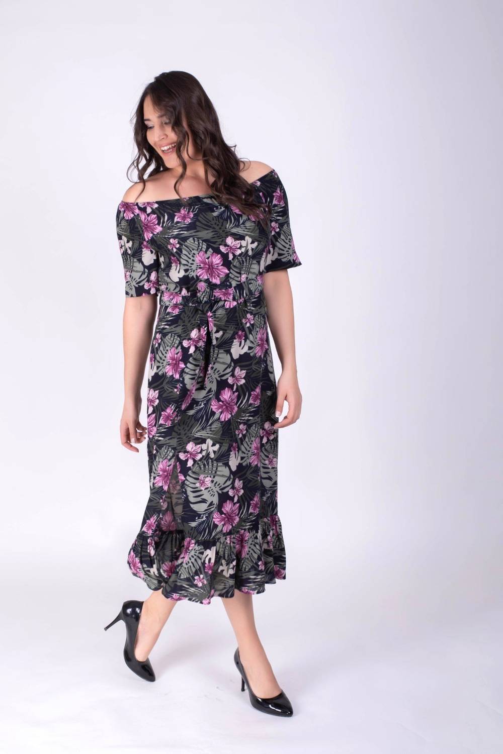 Düşük Omuzlu Yırtmaçlı Elbise