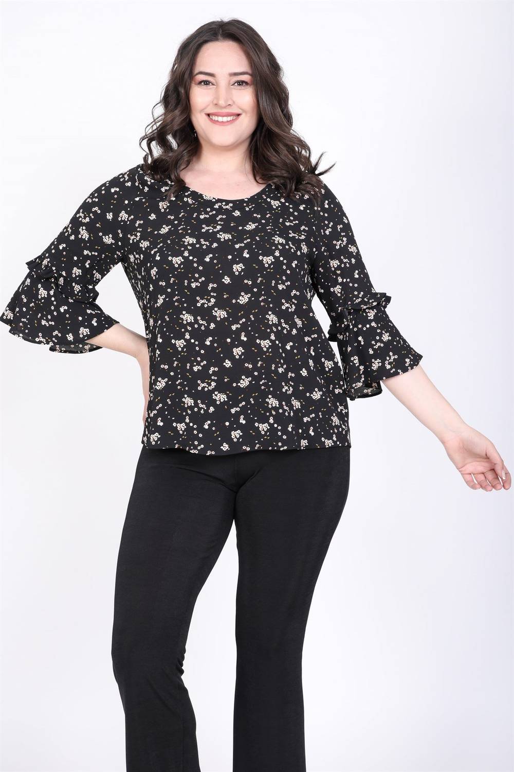 Blouse with Flounce Sleeves