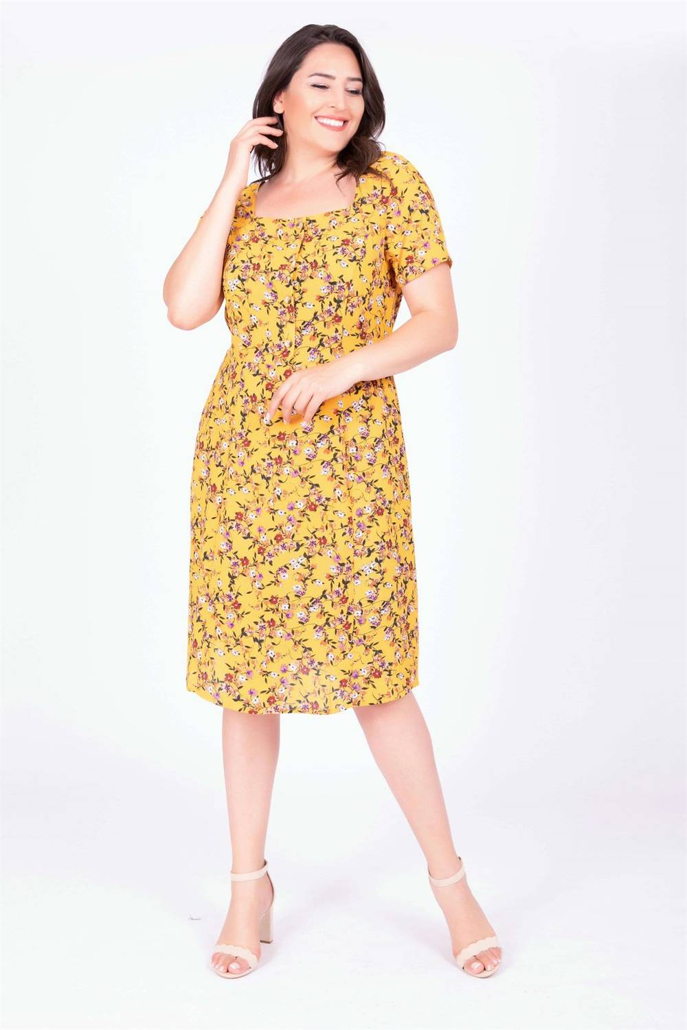 Kare Yaka Çiçekli Elbise