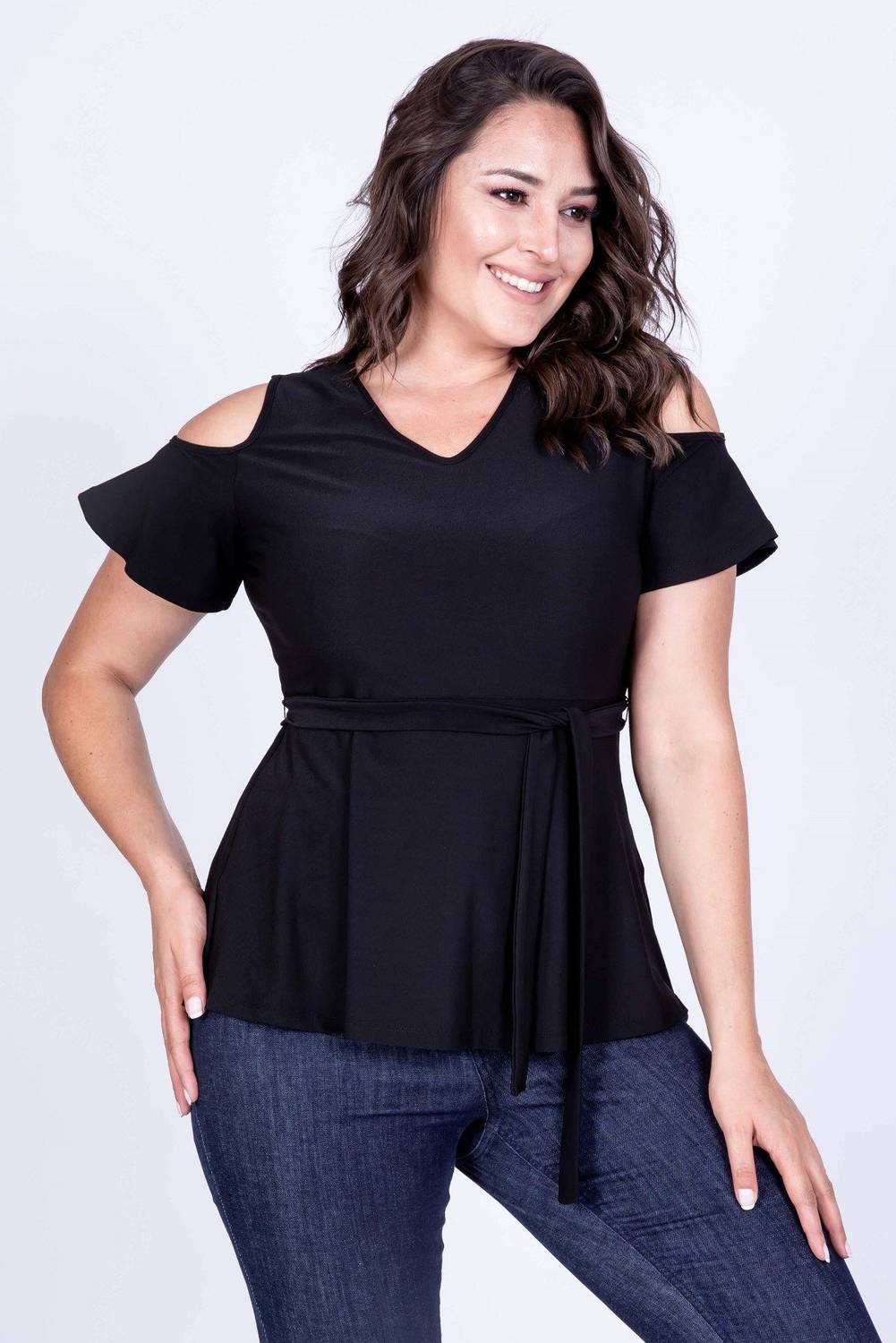 بلوزة بحزام الخصر