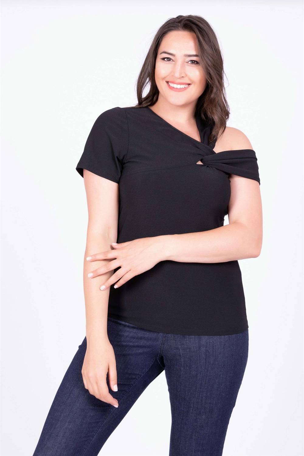 Асиметрична футболка з коротким рукавом для великих розмірів, чорна, стандартної посадки, середньої товщини, з м'якого трикотажу