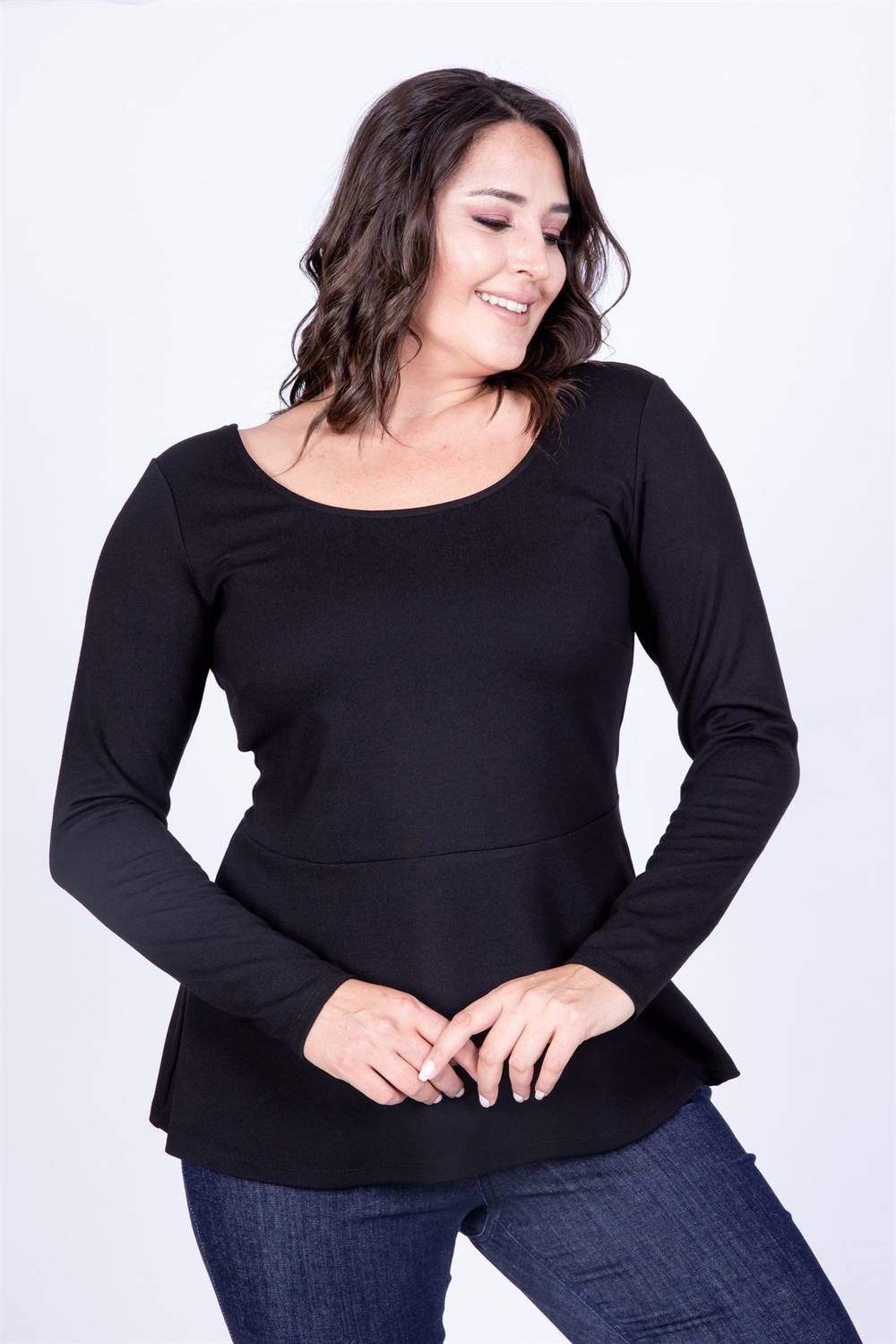 Футболка большого размера с балеринкой, черная, стандартный фасон, длинный рукав, средняя плотность, 95% полиэстер, 5% эластан