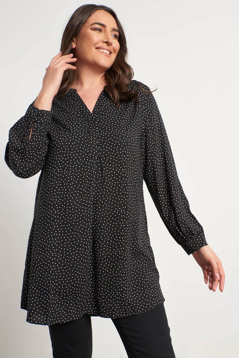 V Yaka Uzun Kollu Tunik