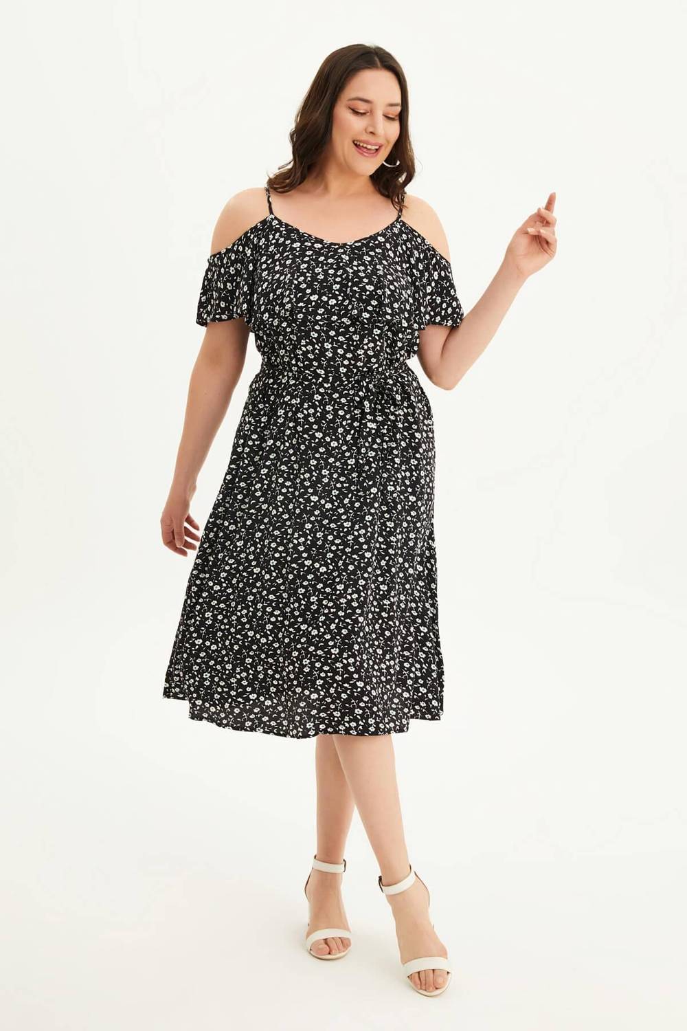 Сукня з воланами та поясом для великих розмірів, чорна, з легкого матеріалу, комір: інший, довжина: до коліна, 100% віскоза, комфортний крій