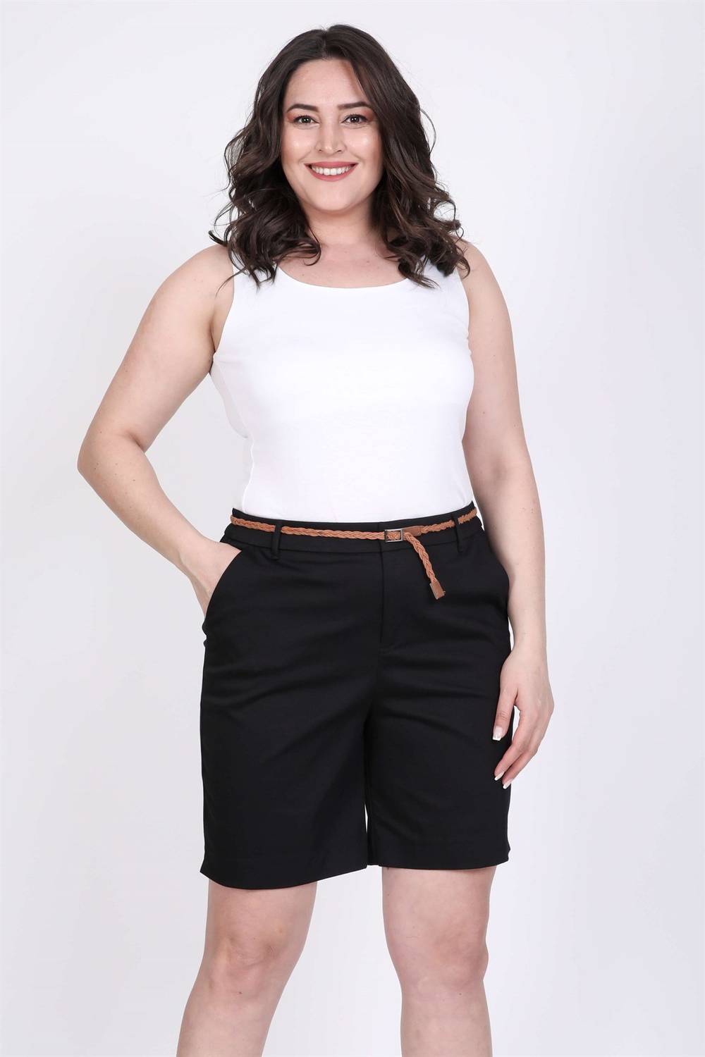Шорты с поясом, высокую талию, широкие штанины, 97% хлопка, 3% эластана, в черном цвете, для комфортного ношения