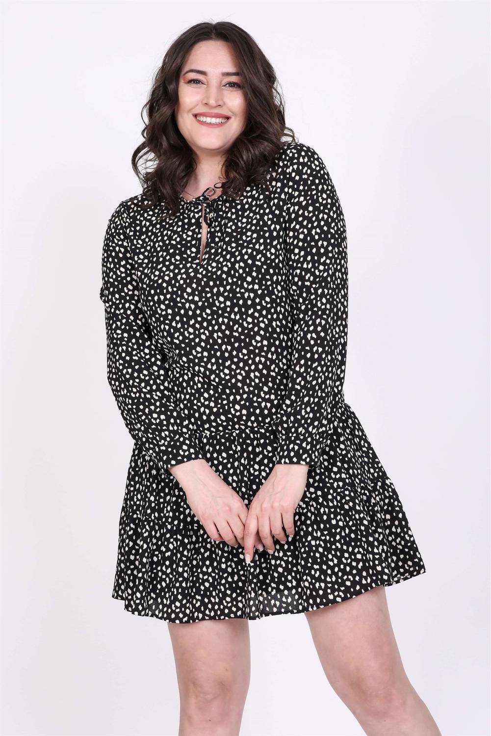 فستان مكشكش تنورة أمامية من الدانتيل