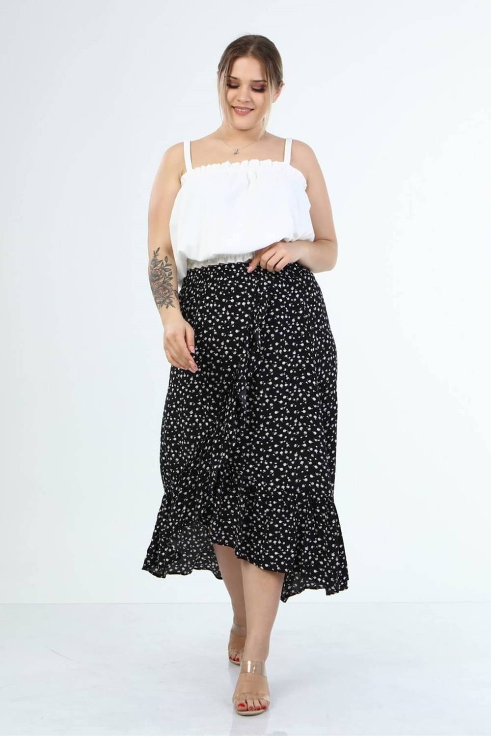 Сукня-футляр з пишною спідницею, великий розмір, квітковий малюнок, анвлоп, 100% віскоза, довжина спереду 78 см, ззаду 94 см, чорний колір