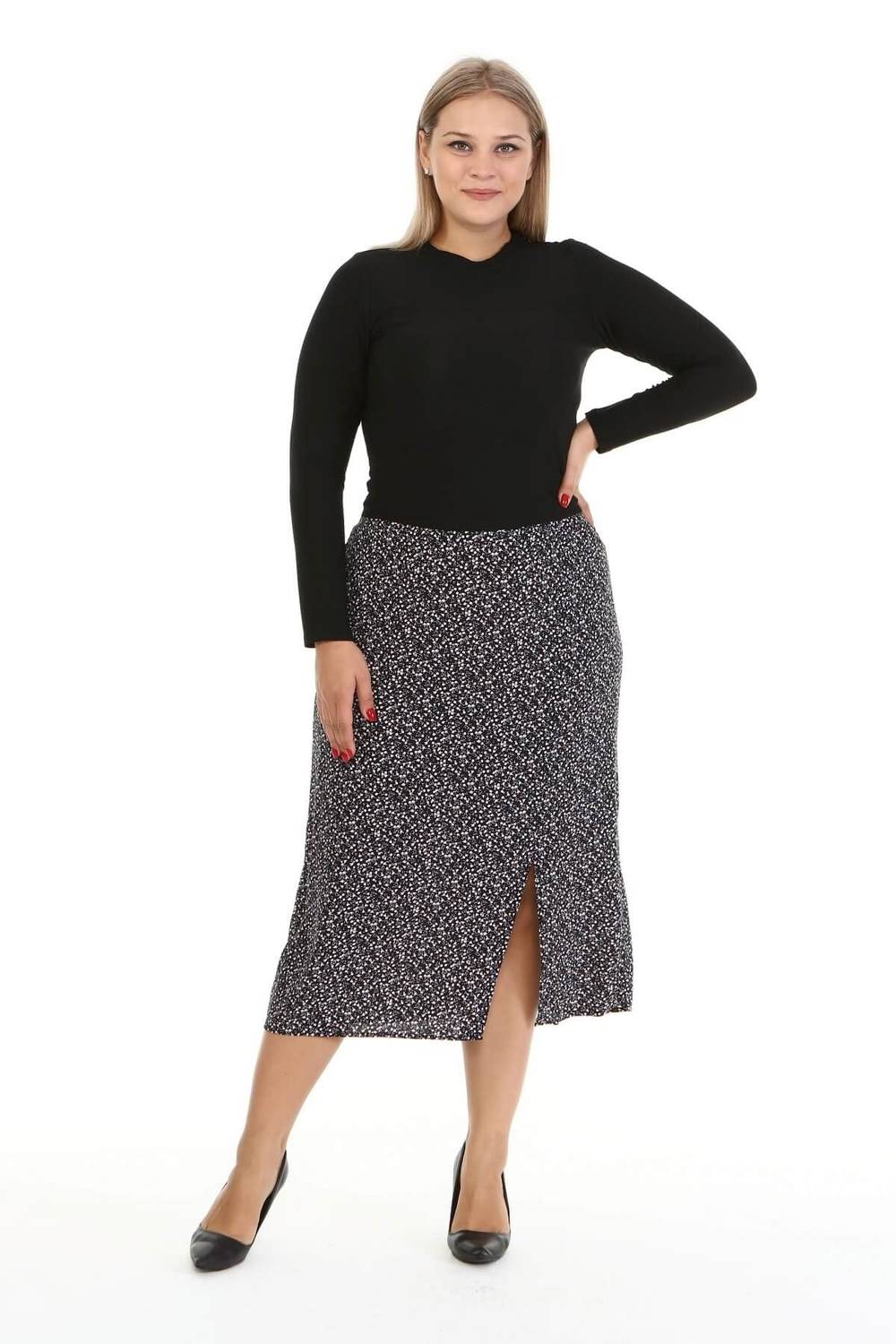 تنورة بفتحة ظهر مرنة