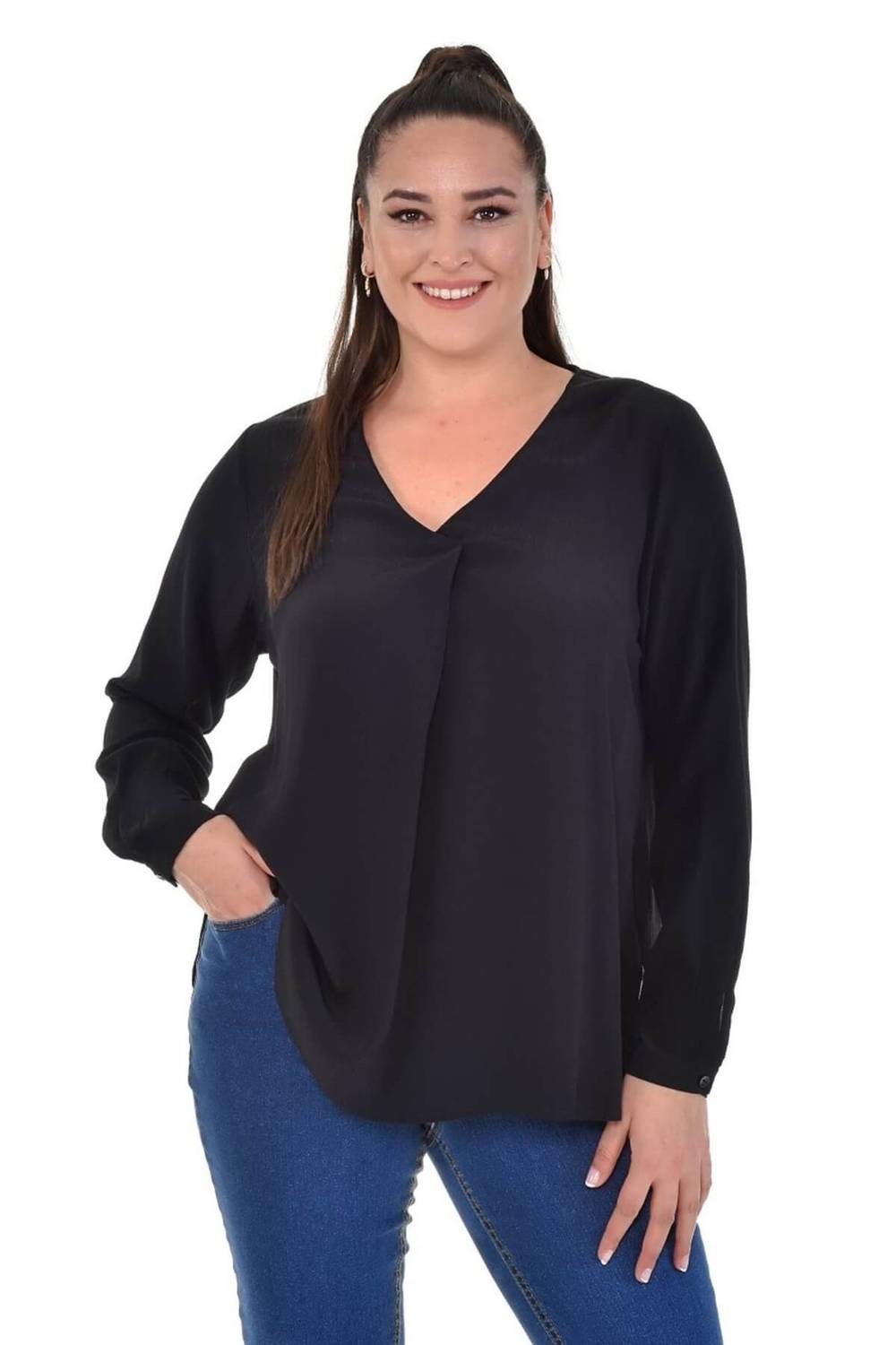 بلوزة Uzun Kollu V Yaka