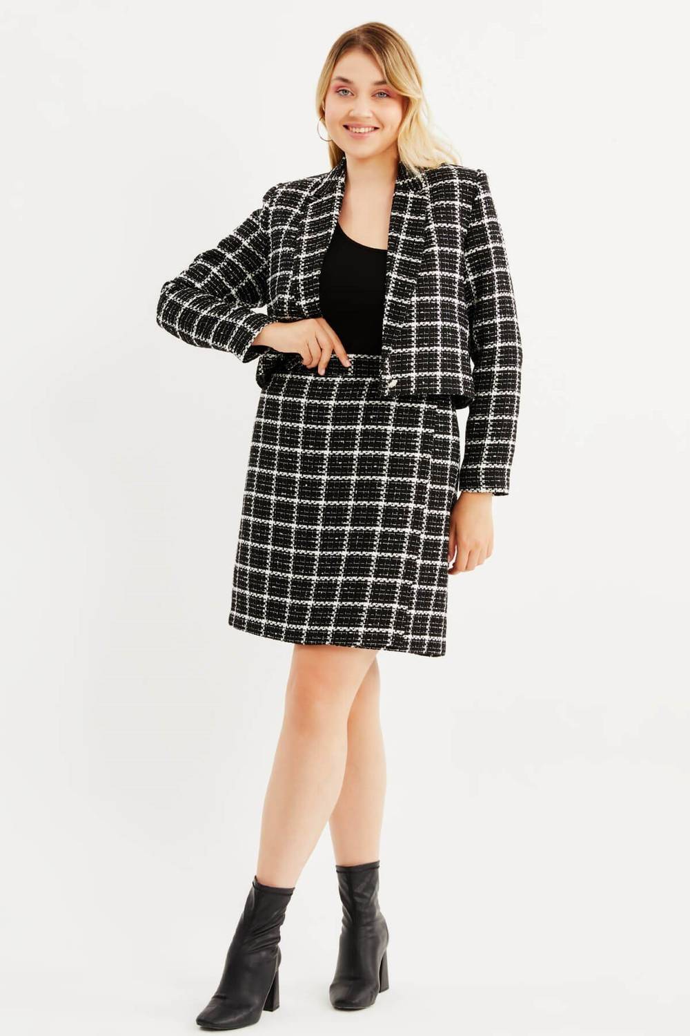 جاكيت بليزر مبطن من التويد