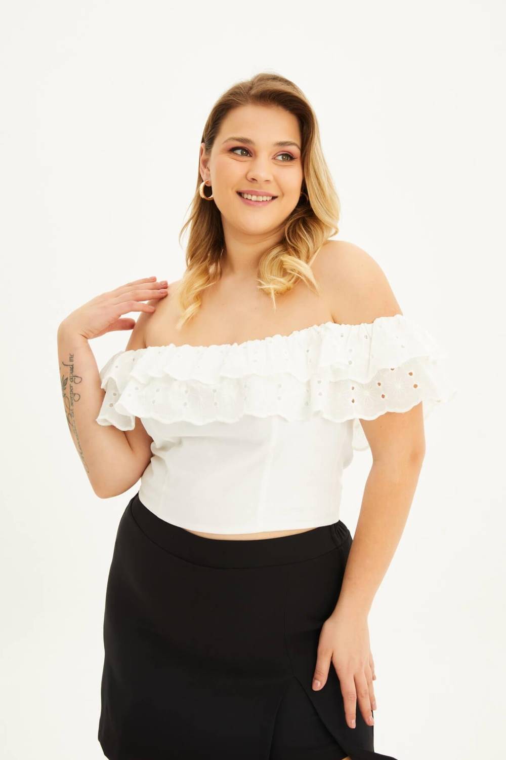 Scalloped Gipe Detailed Top