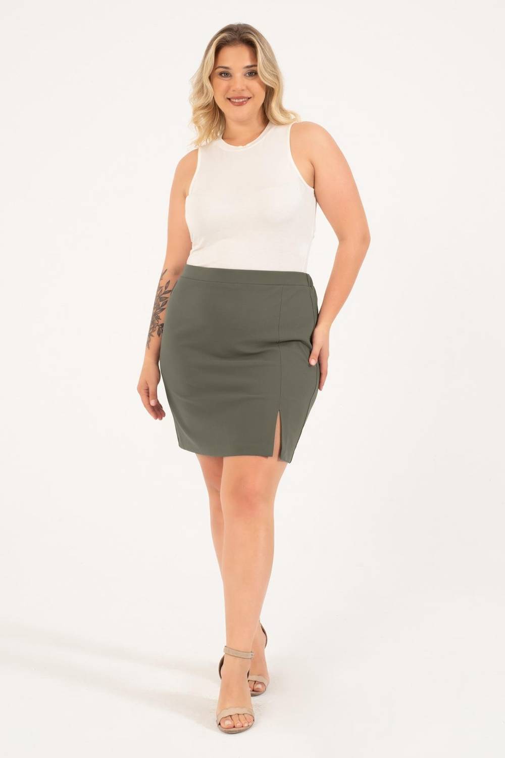 Спідниця міні з розрізом та еластичним поясом для повних: модель з високою талією, тканина 89% поліестер, 11% еластан, колір хакі