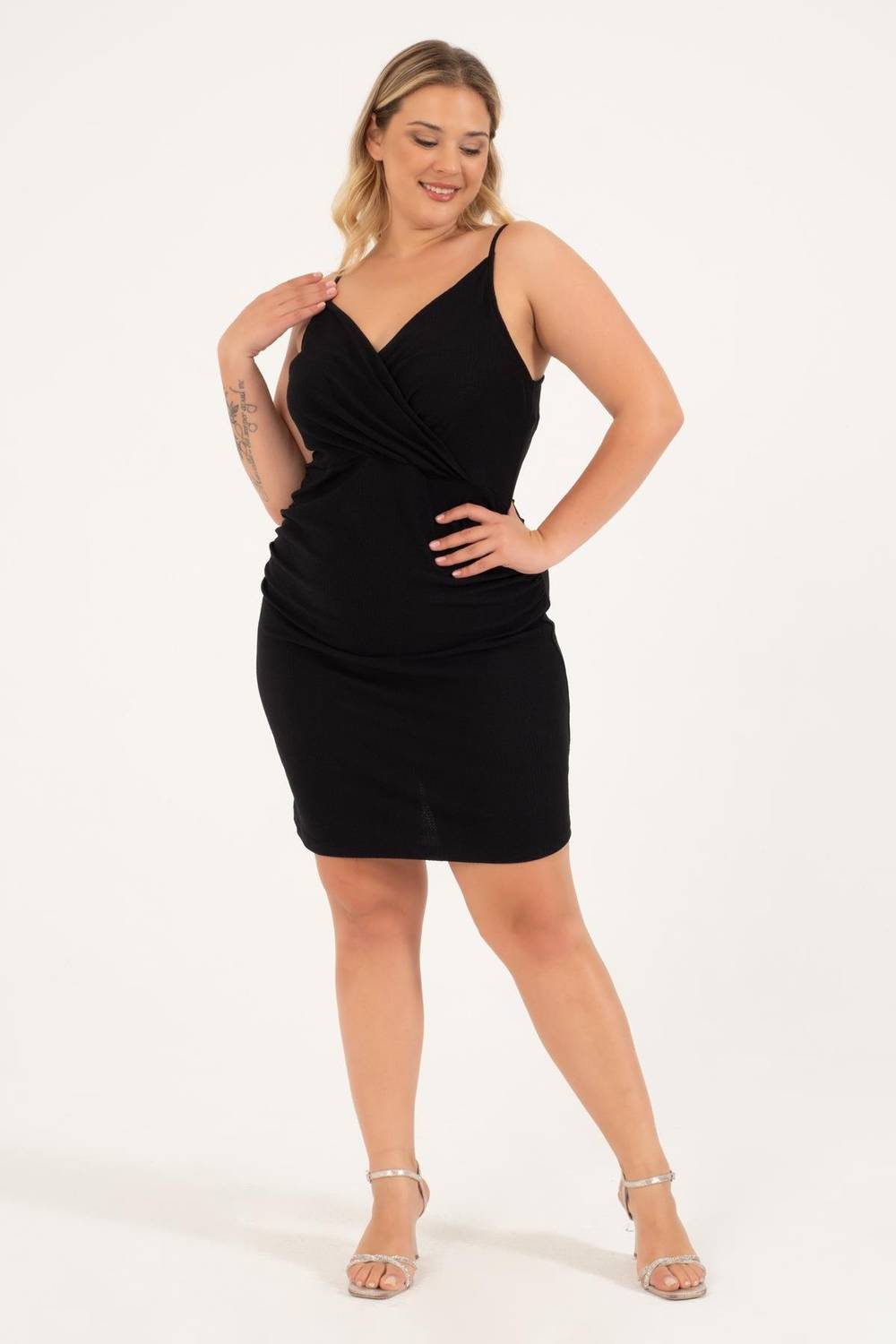 Anvelop Drapeli Elbise