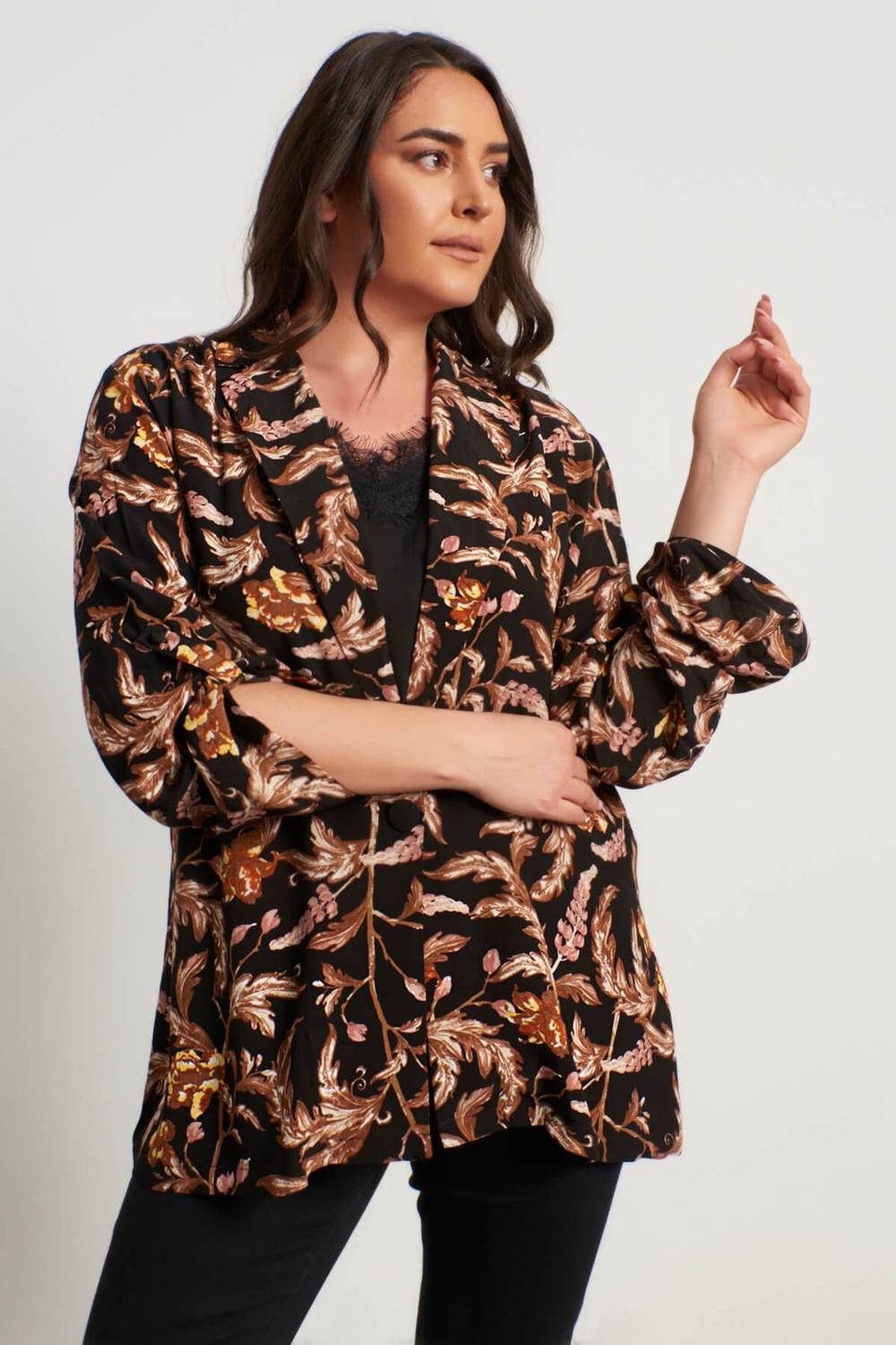 جاكيت كتاف بأكمام غير مُبطن