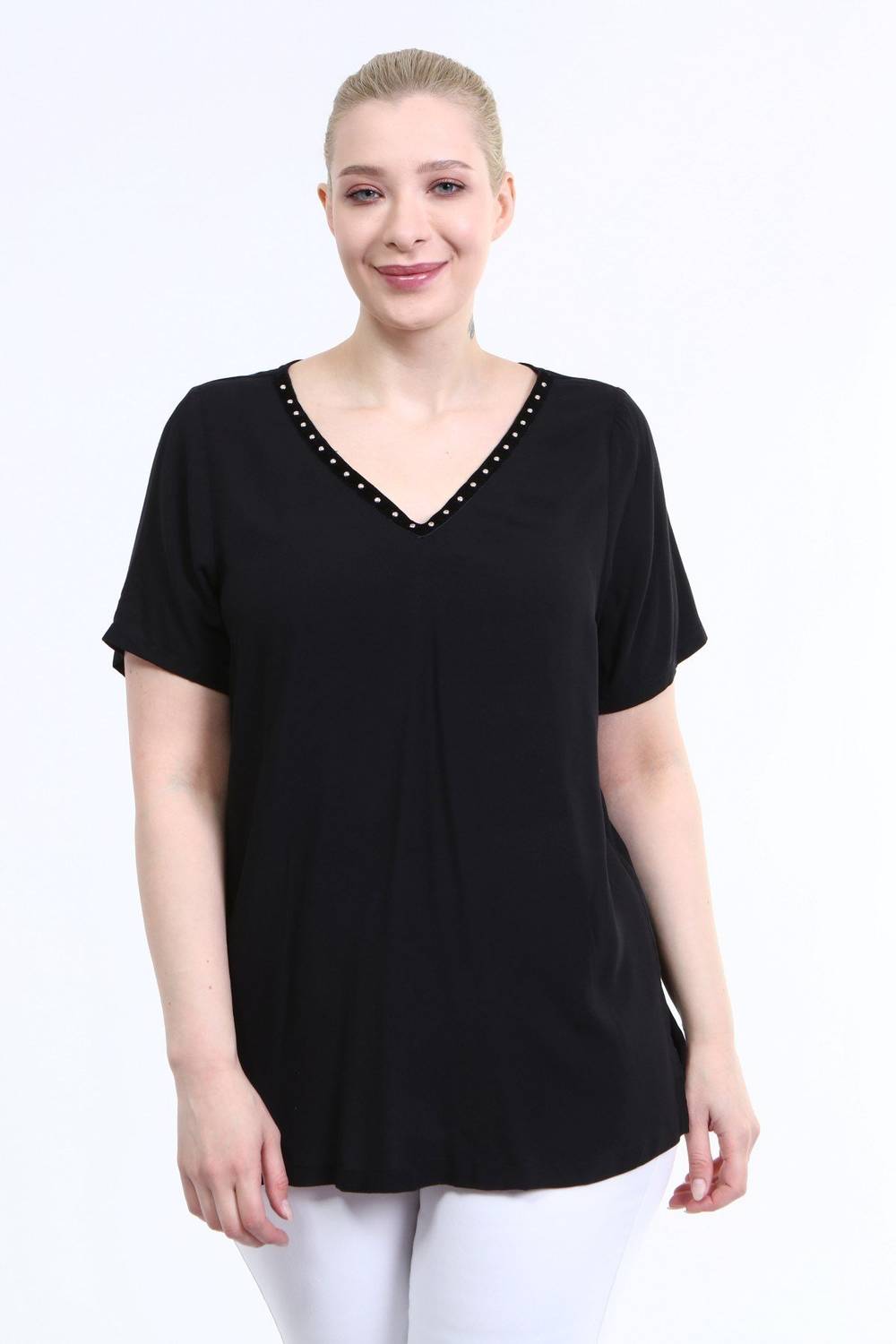 Блузка з V-подібним вирізом та смужками для великих розмірів чорного кольору, виконана з 100% віскози, модний та зручний фасон